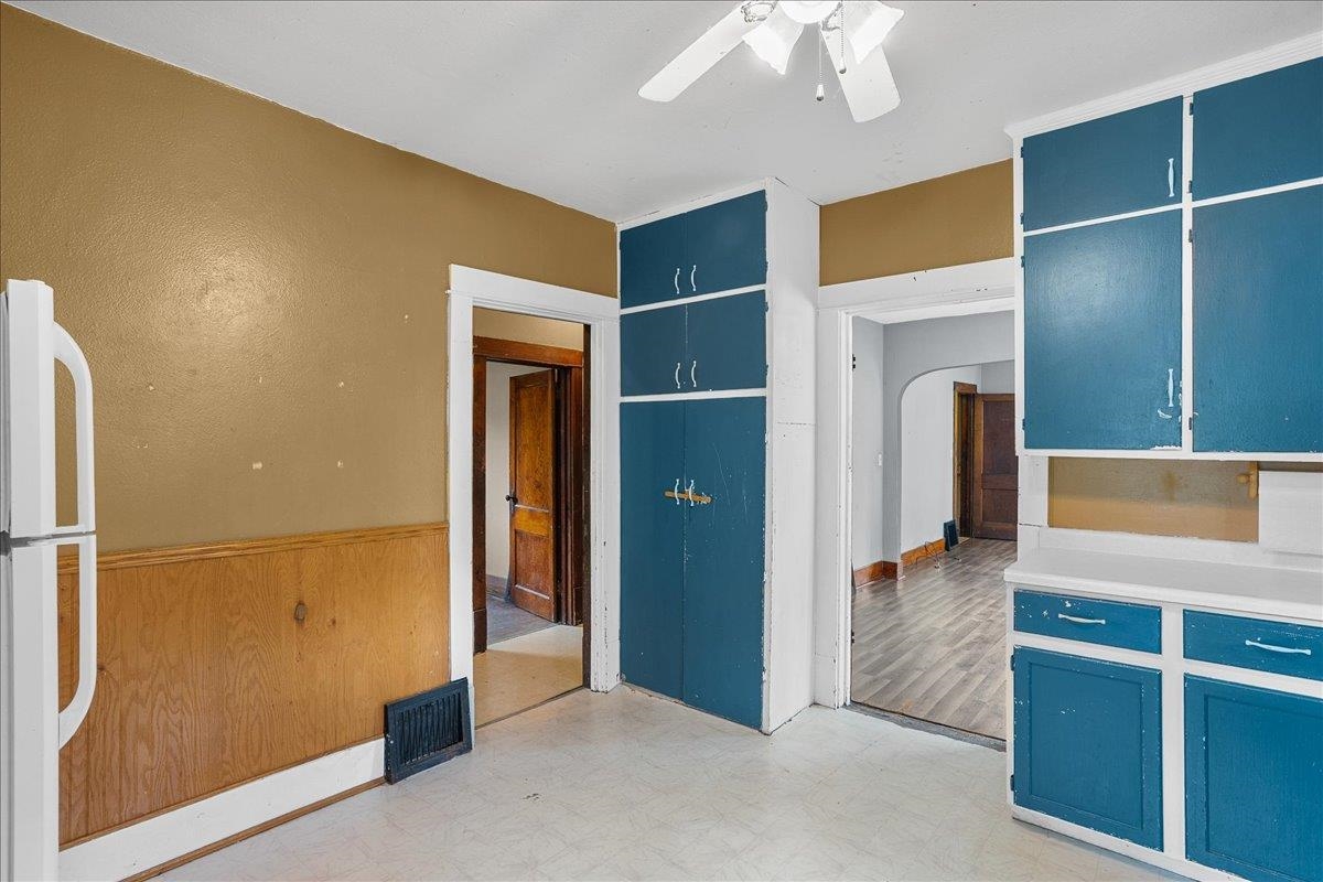 906 S Ash Avenue Property Photo 11