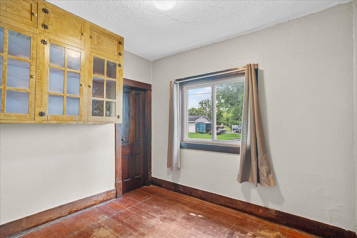 906 S Ash Avenue Property Photo 13