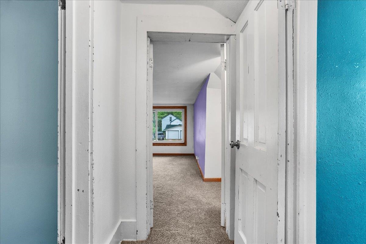 906 S Ash Avenue Property Photo 18