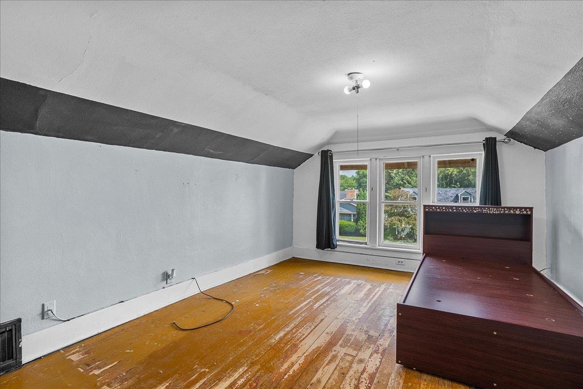 906 S Ash Avenue Property Photo 24