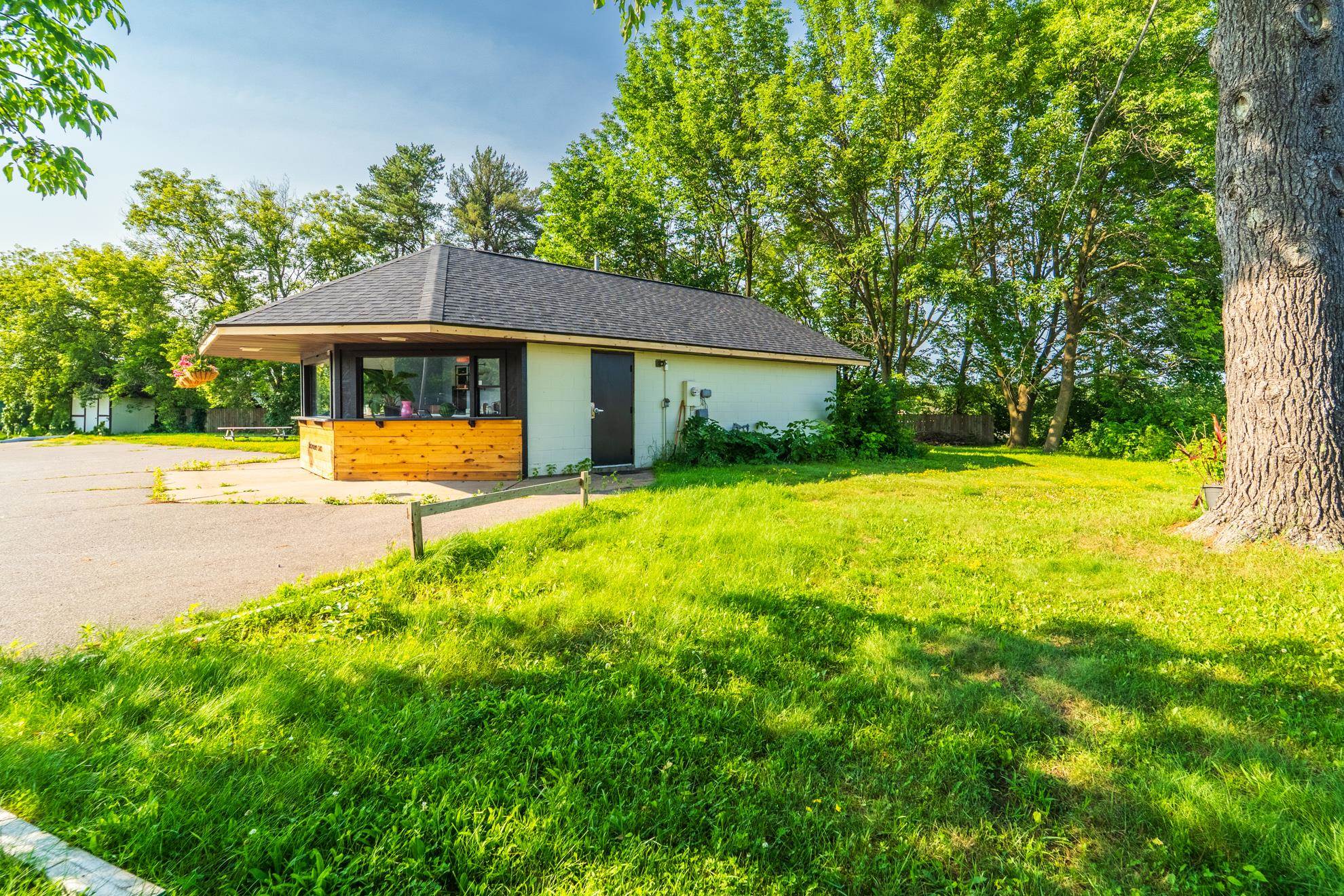 1707 Merrill Avenue Property Photo 2