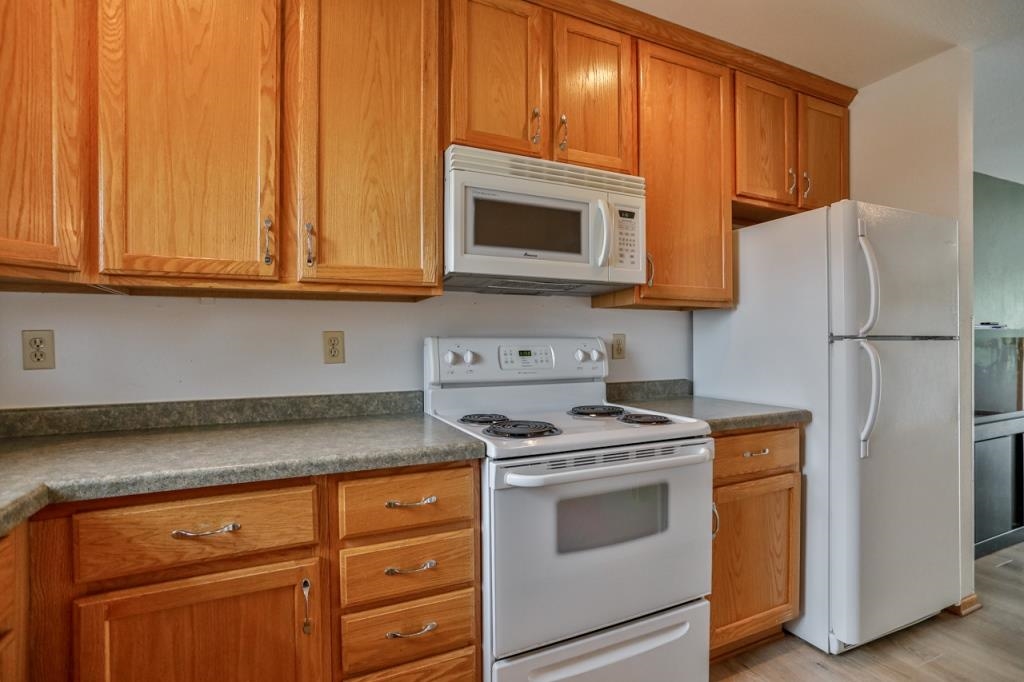 306 N Sales Street Property Photo 8