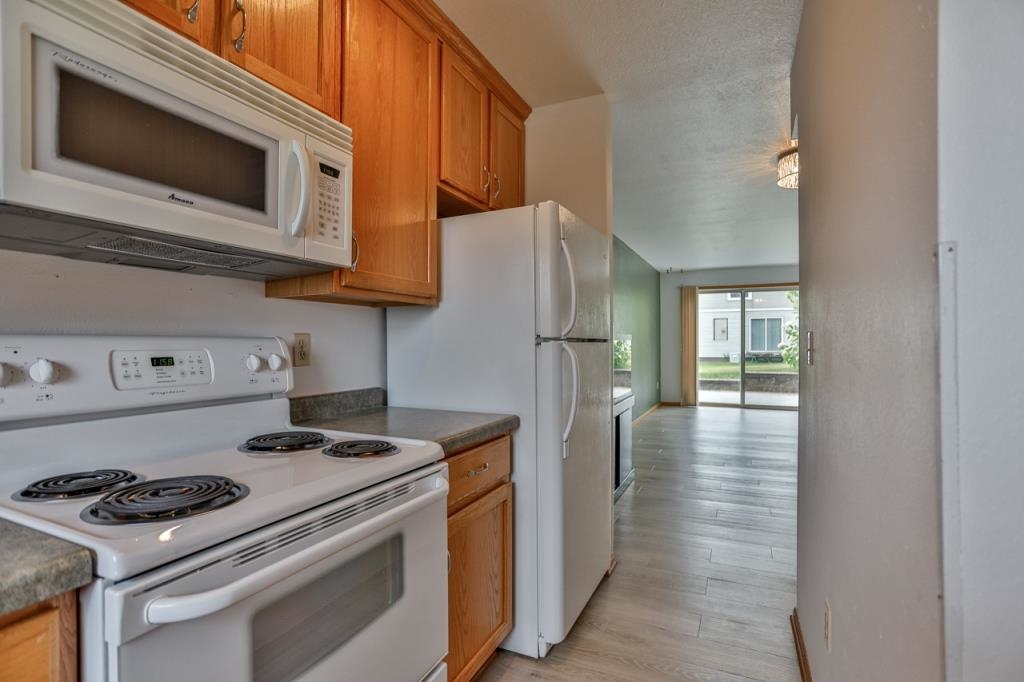 306 N Sales Street Property Photo 9