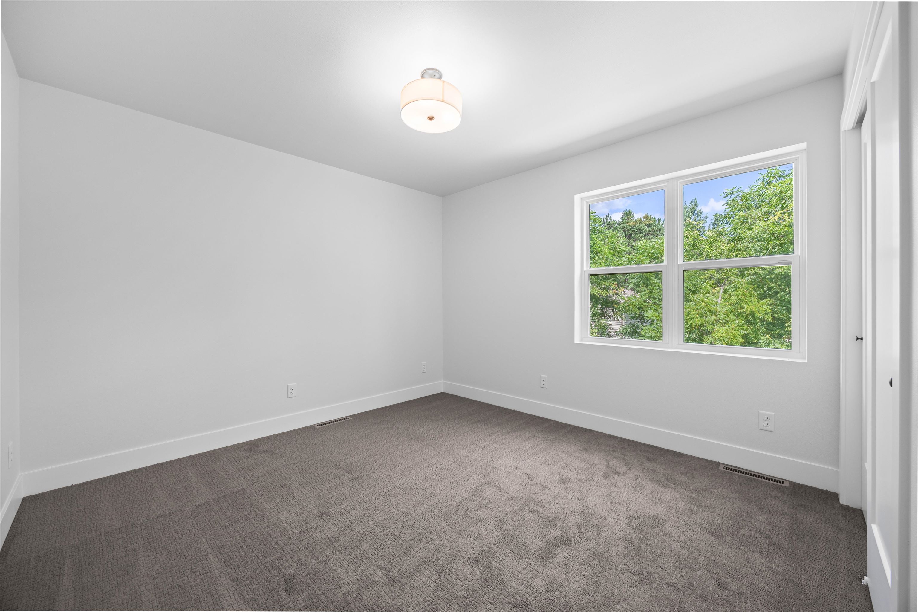 350 Roark Way Property Photo 30