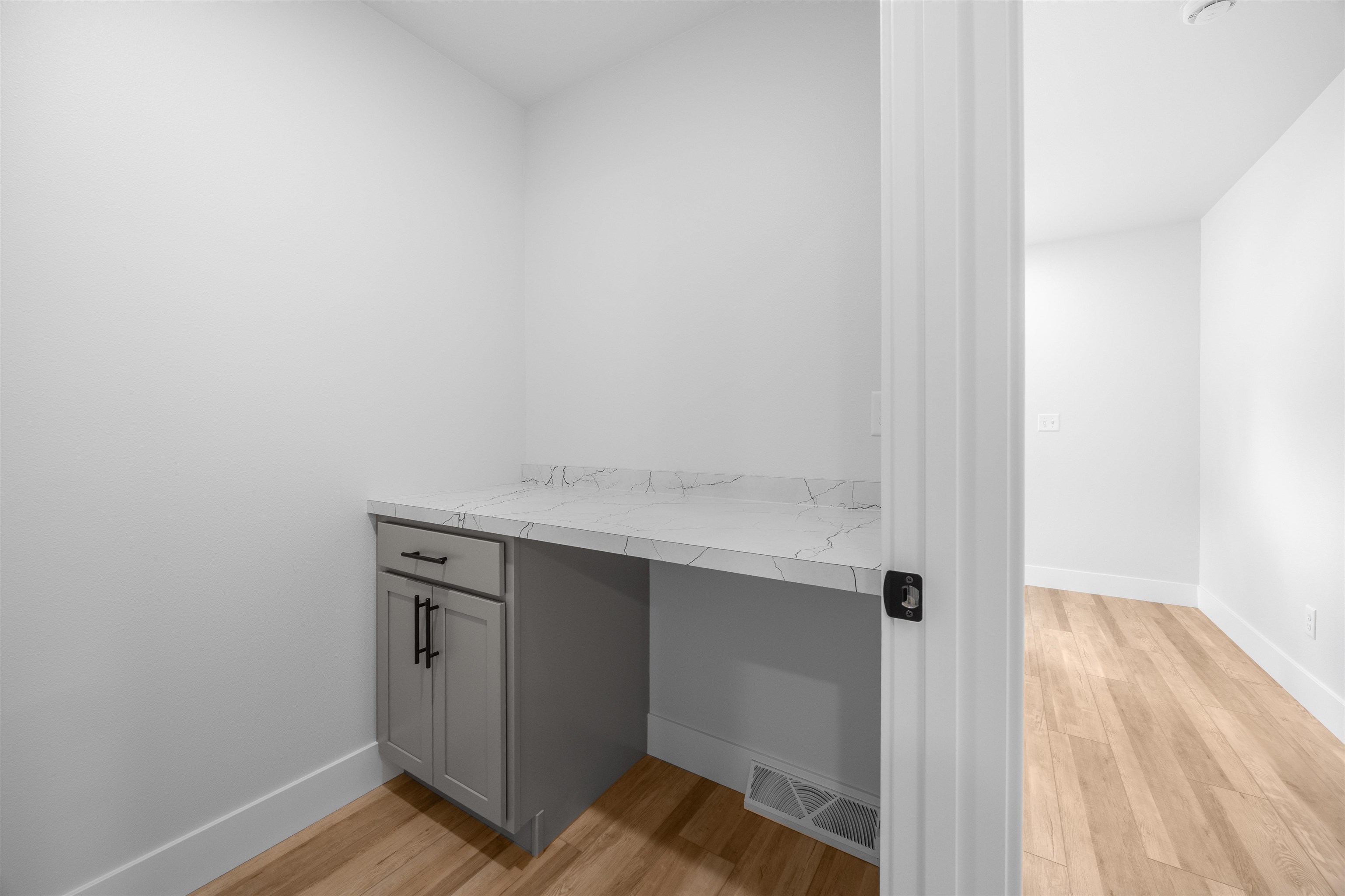 350 Roark Way Property Photo 33