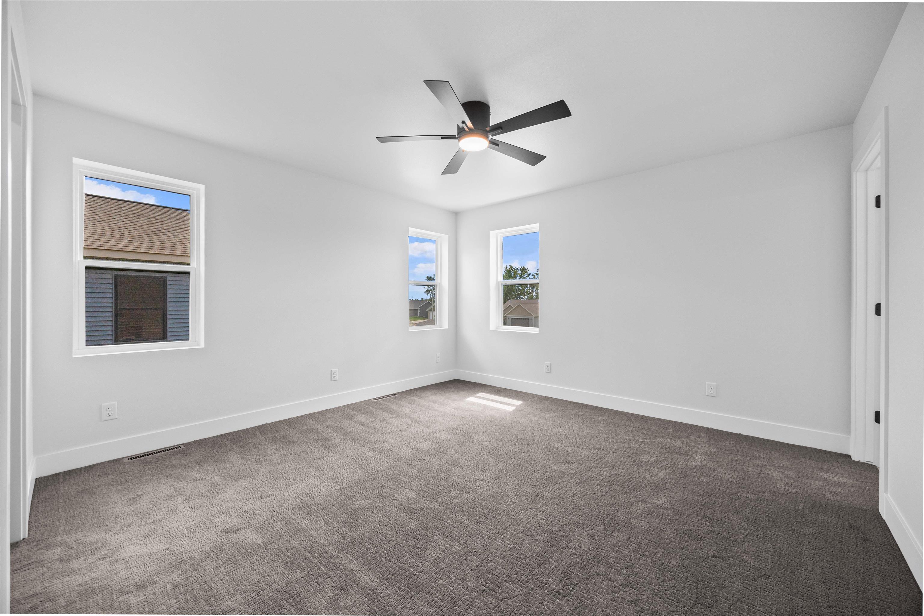 350 Roark Way Property Photo 39