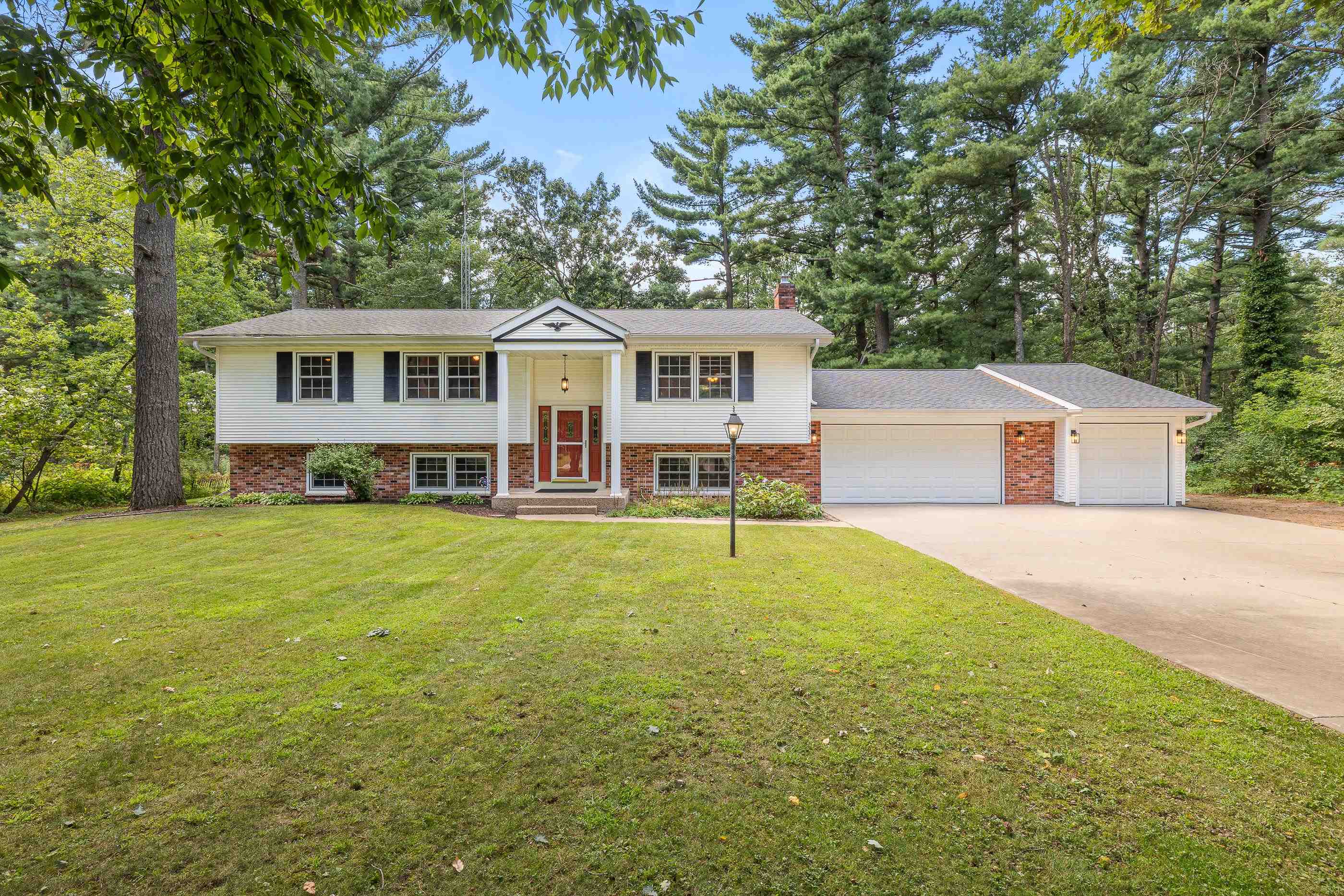 3331 Arbor Vitae Lane Property Photo 1