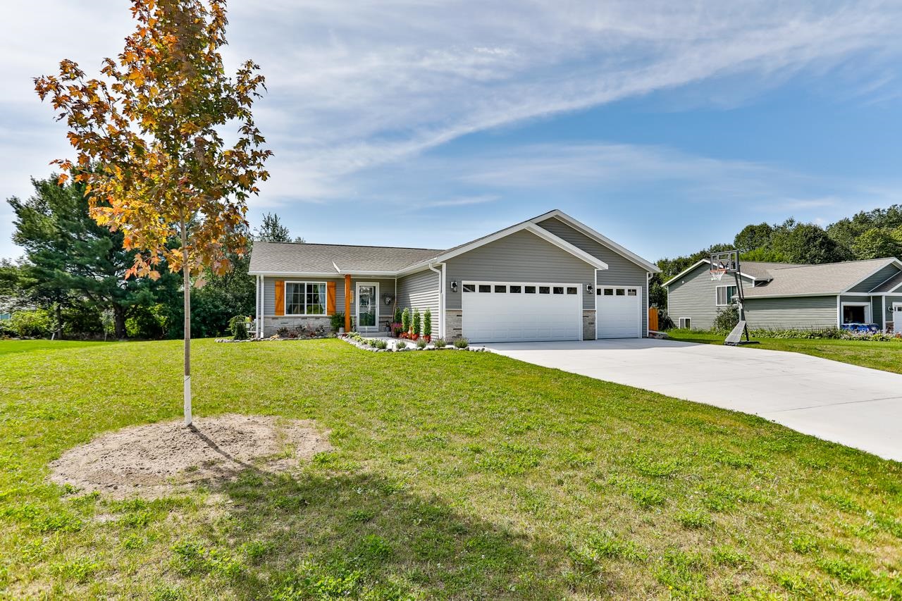 816 Stone Ridge Drive Property Photo 1