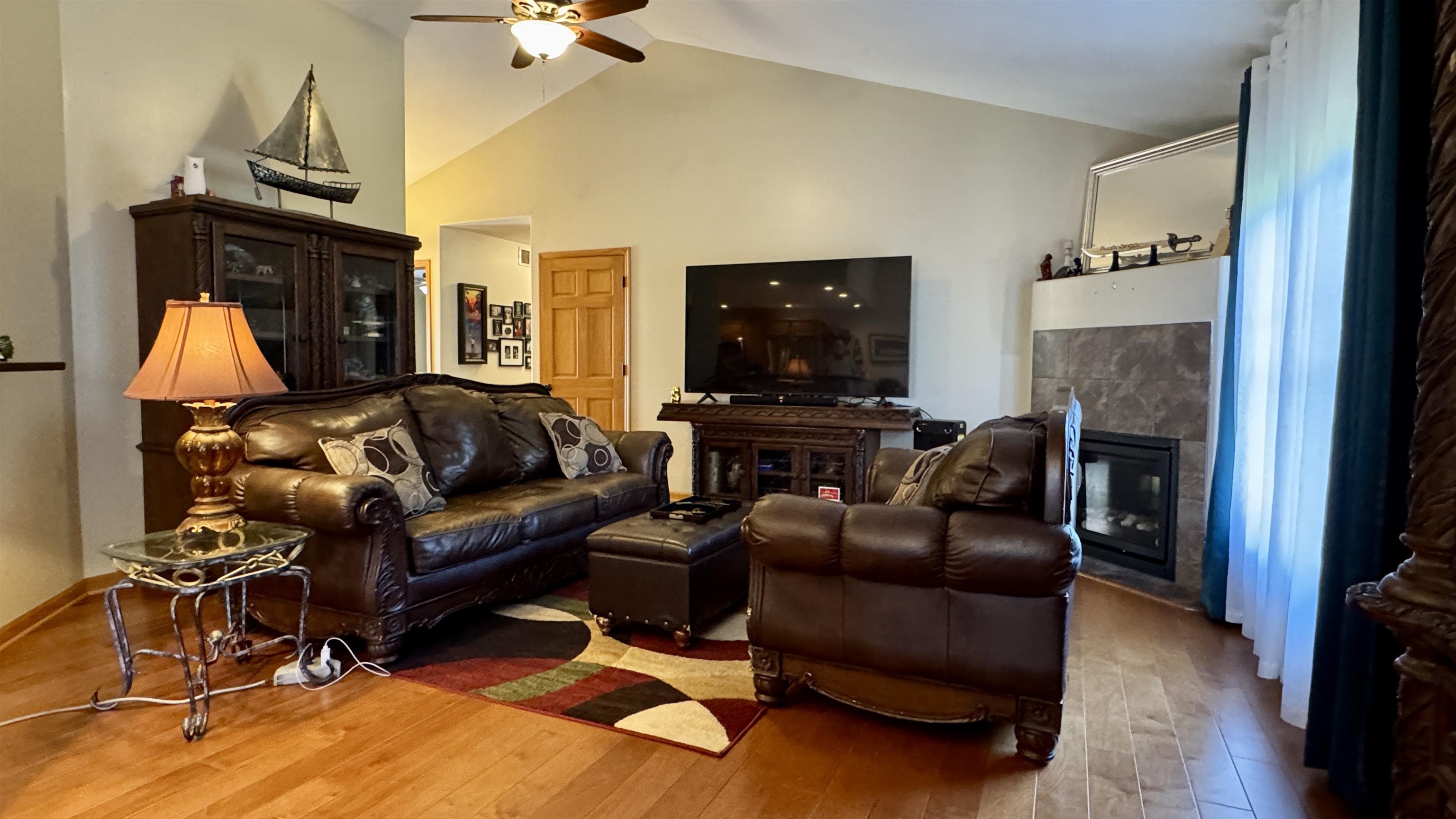 2520 Sussex Place Property Photo 4