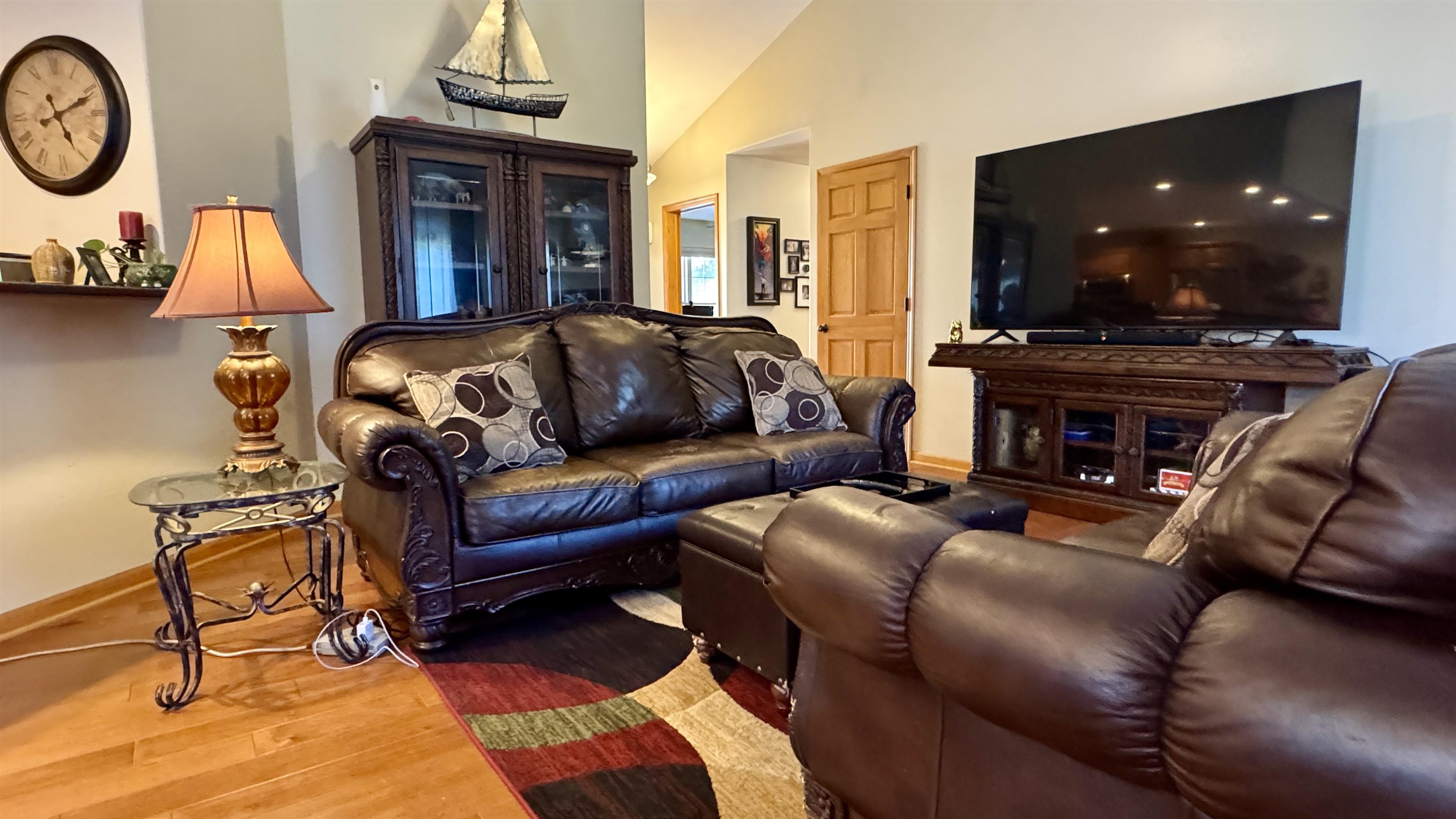 2520 Sussex Place Property Photo 5