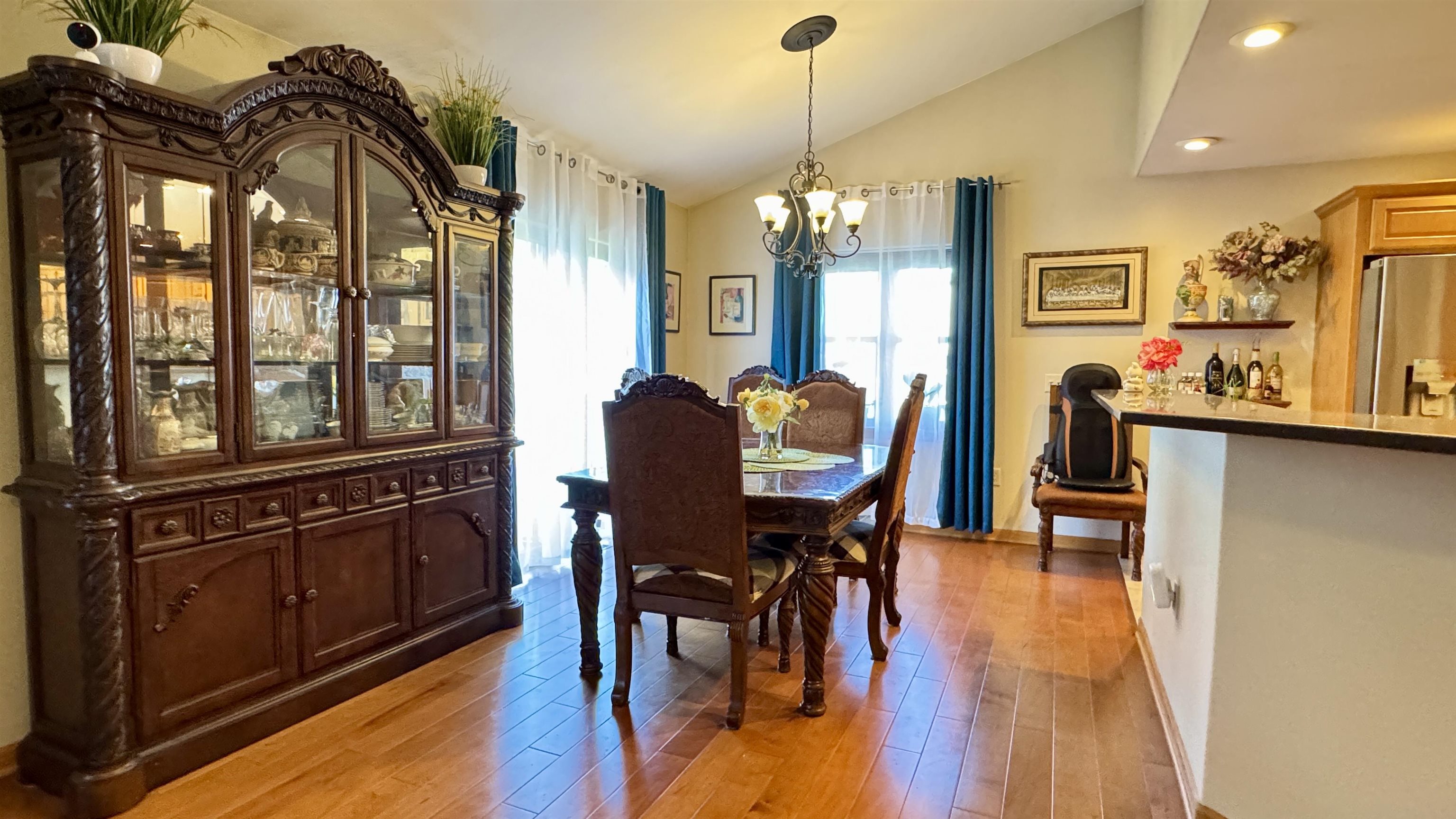 2520 Sussex Place Property Photo 7