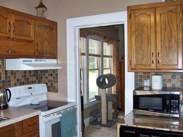 409 W 6th Street Property Photo 6