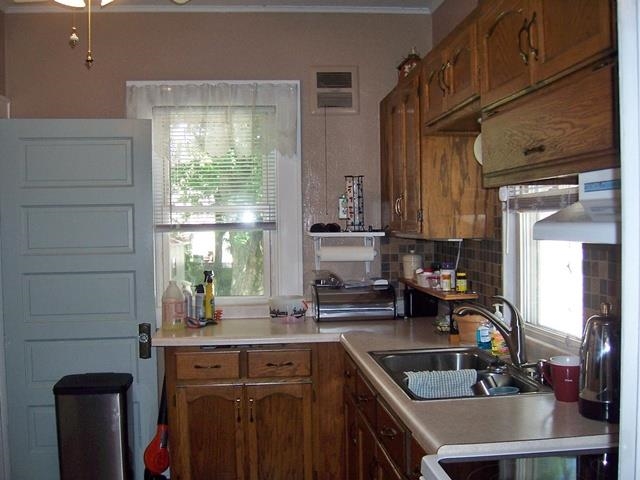 409 W 6th Street Property Photo 7