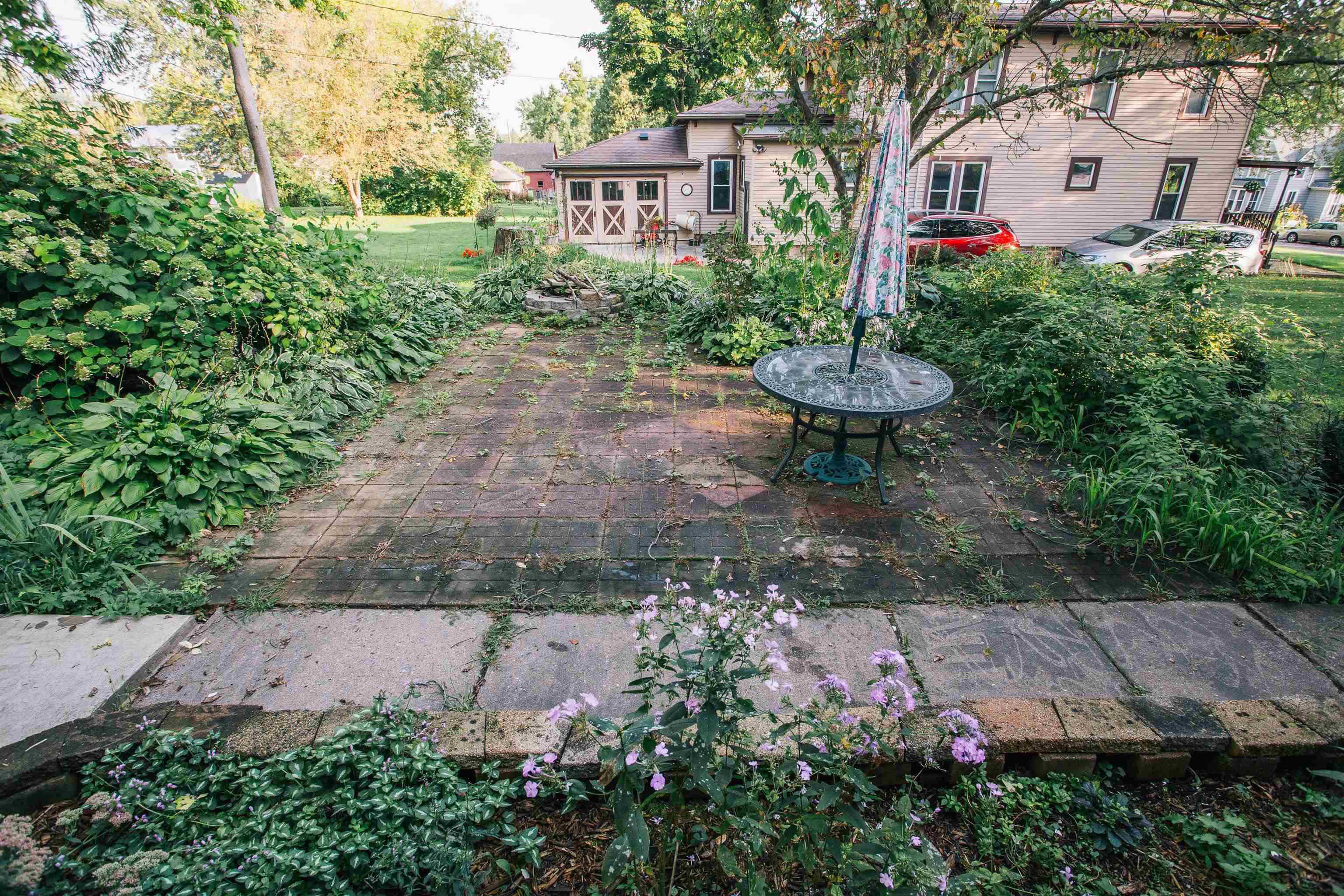 202 Clay Street Property Photo 6
