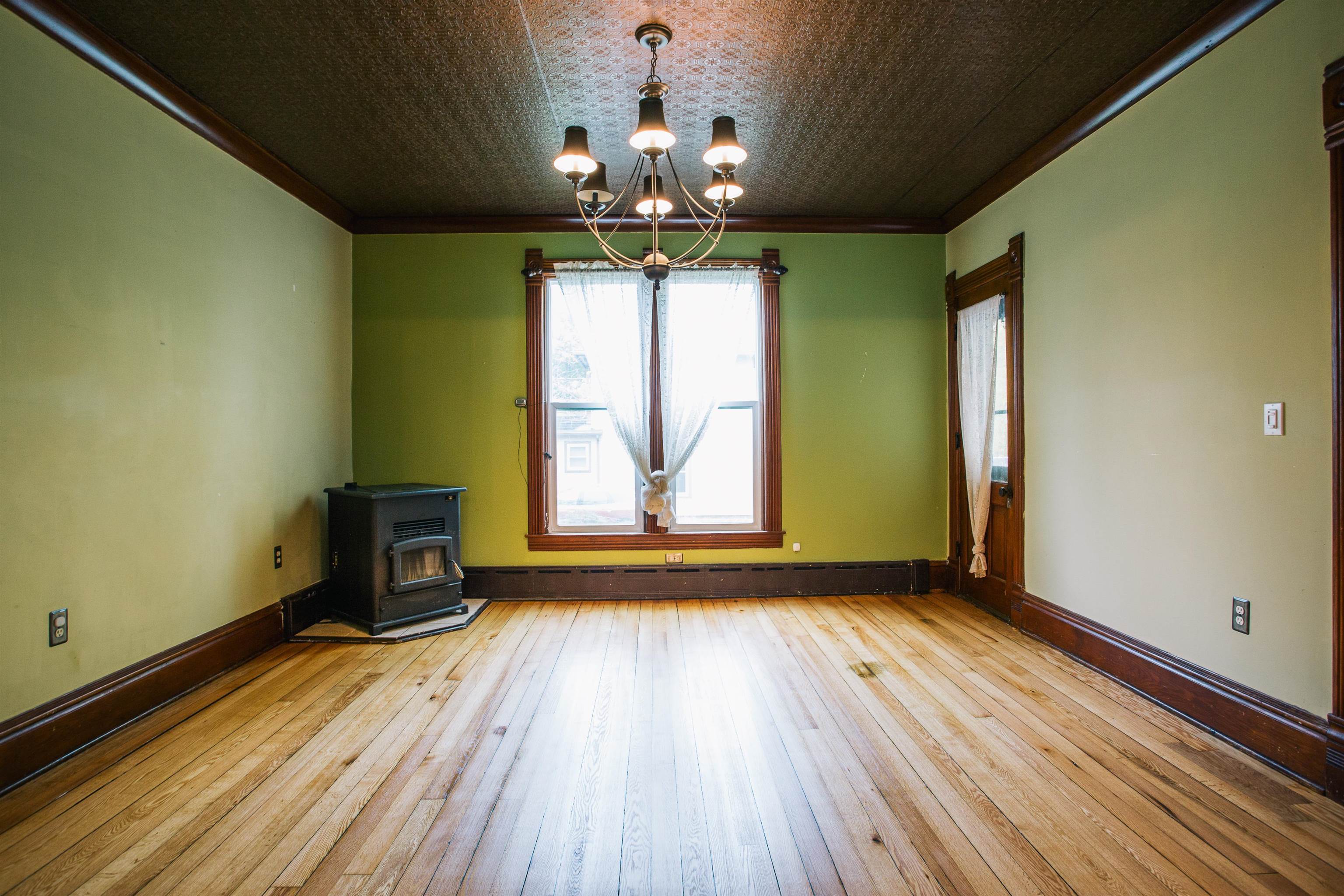 202 Clay Street Property Photo 17