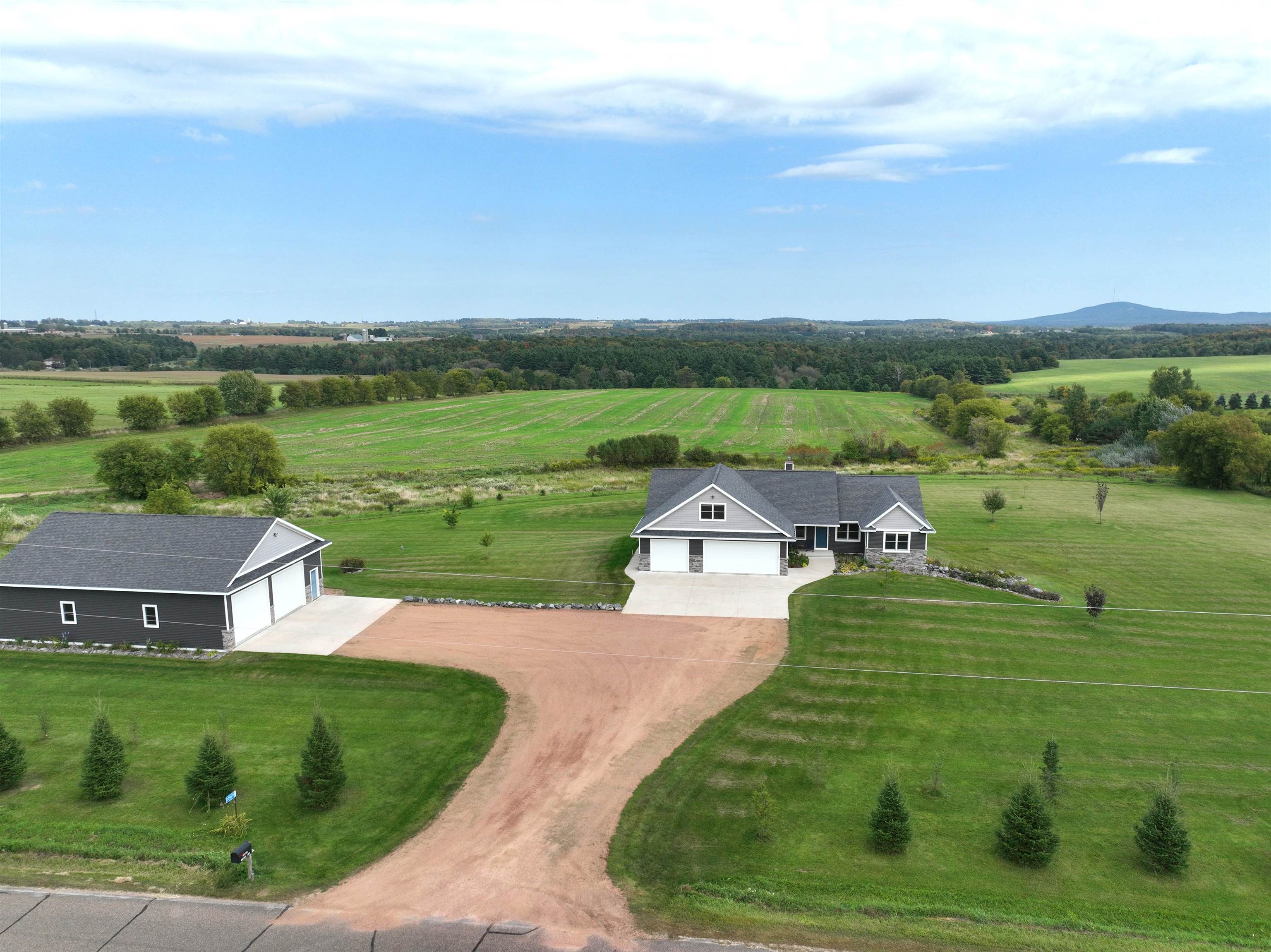 229677 N 152nd Avenue Property Photo 1