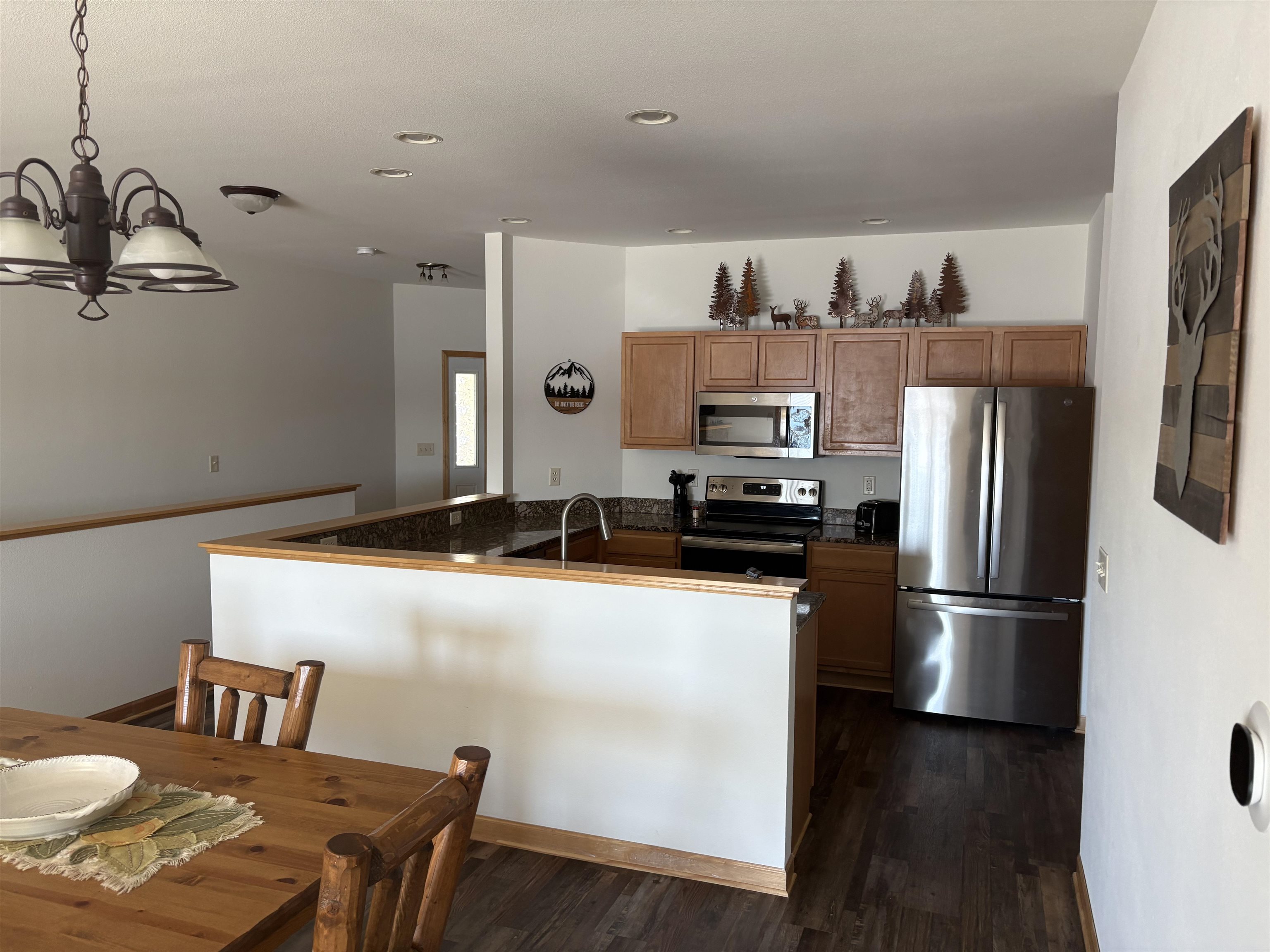 9811 Deer Trail Road Property Photo 5