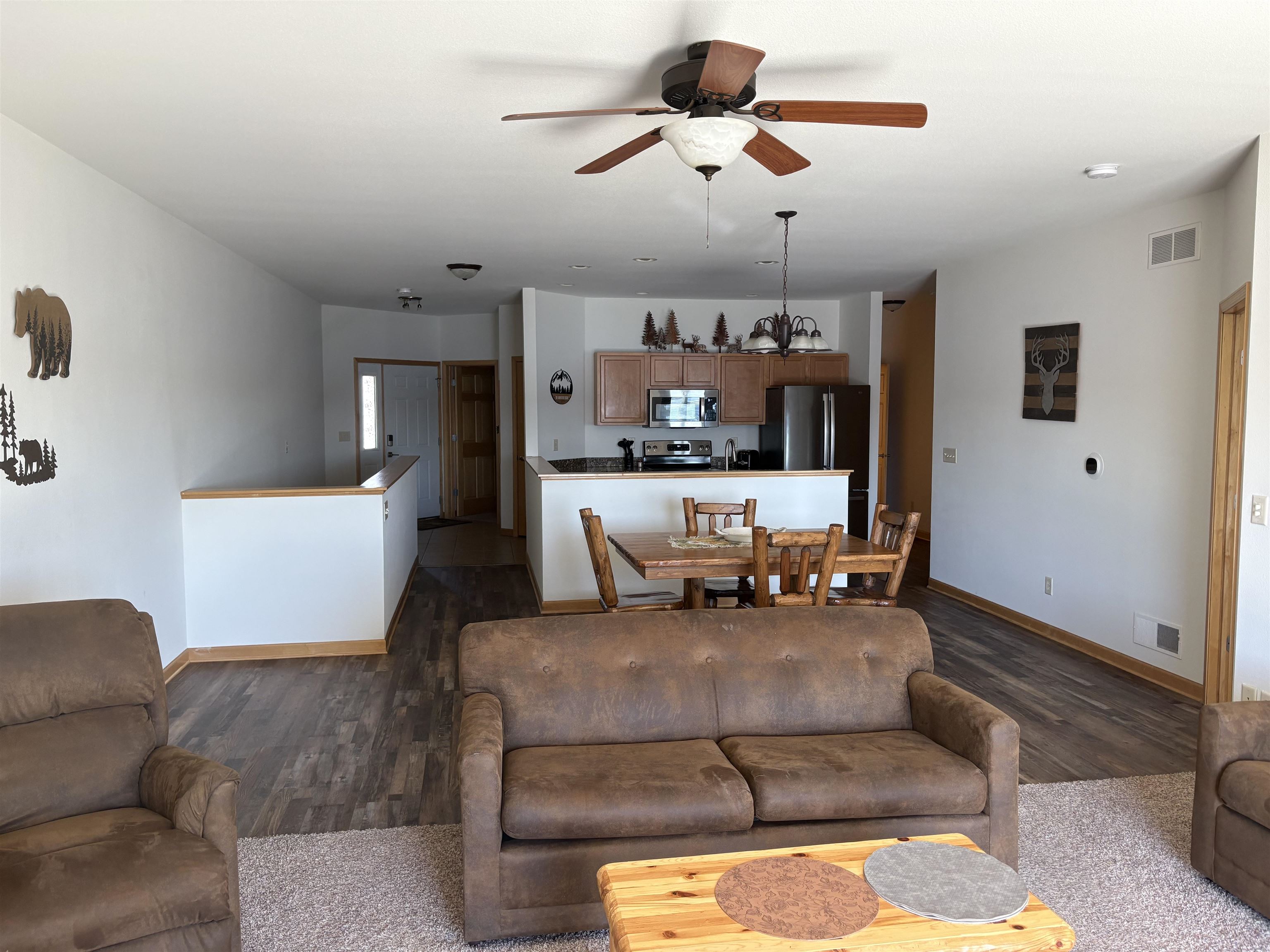 9811 Deer Trail Road Property Photo 6