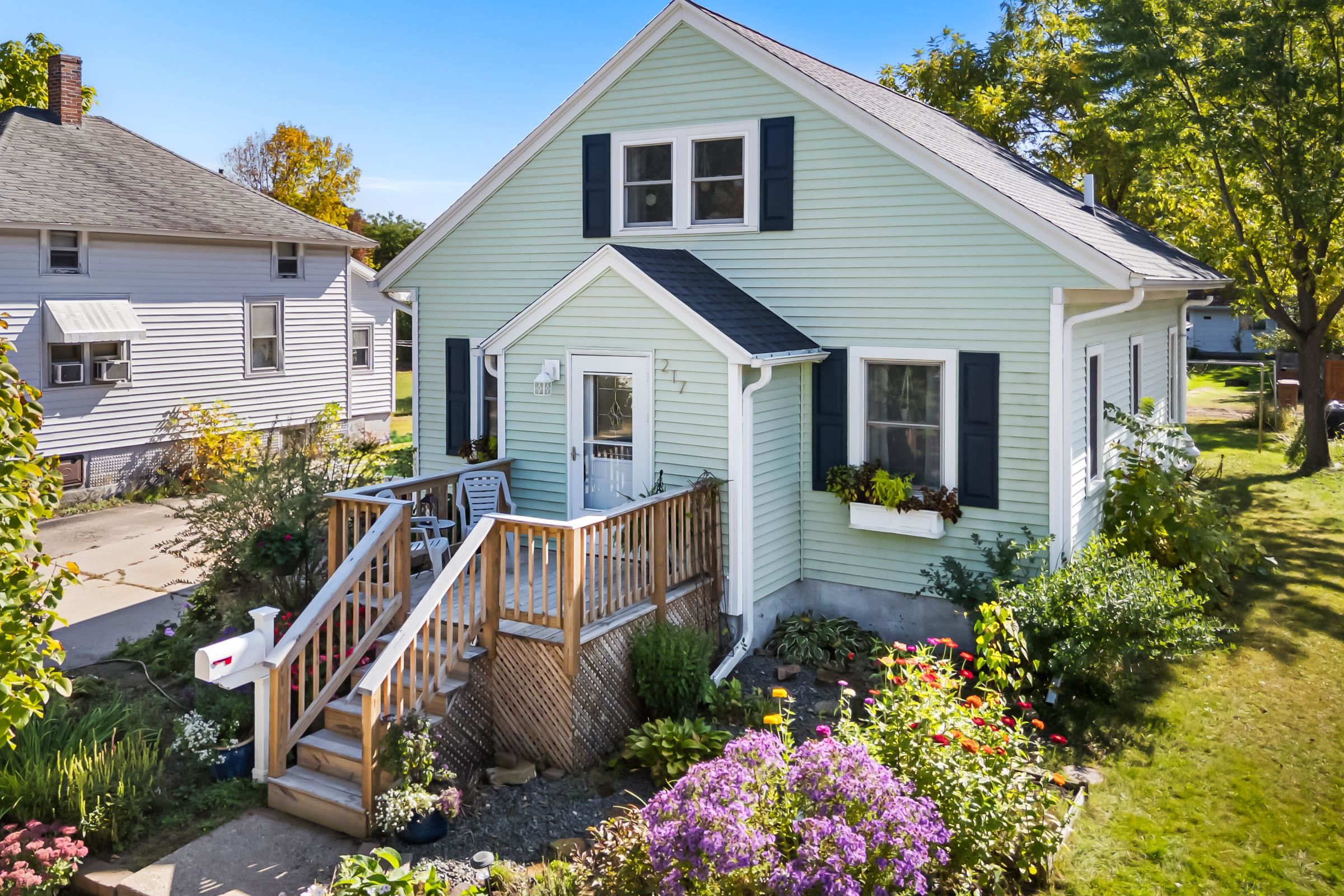 217 Fourth Avenue Property Photo 1