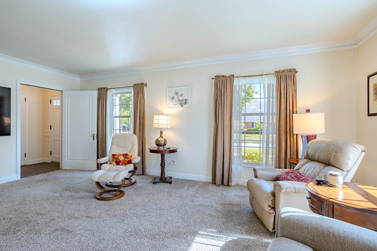 2314 Elmwood Boulevard Property Photo 8