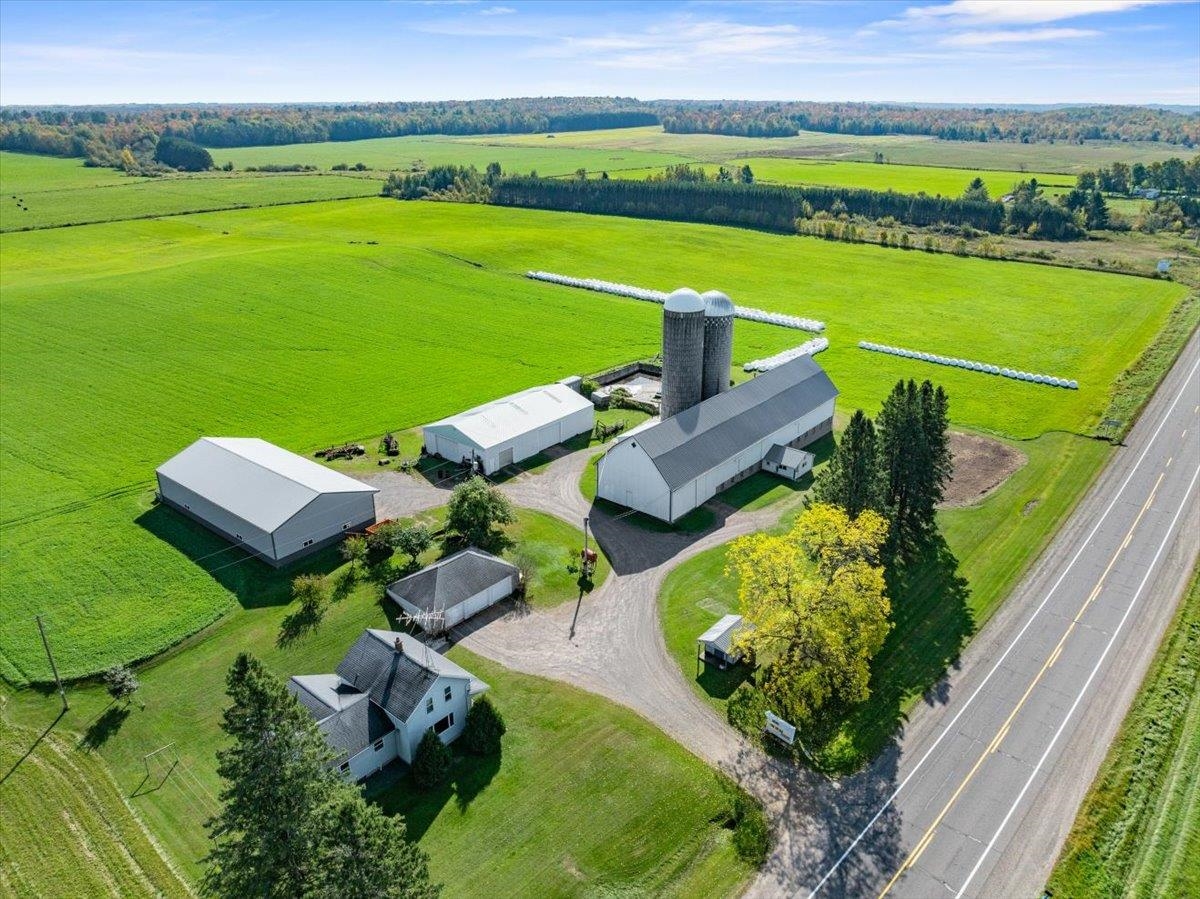 N6760 State Highway 13 Property Photo 1