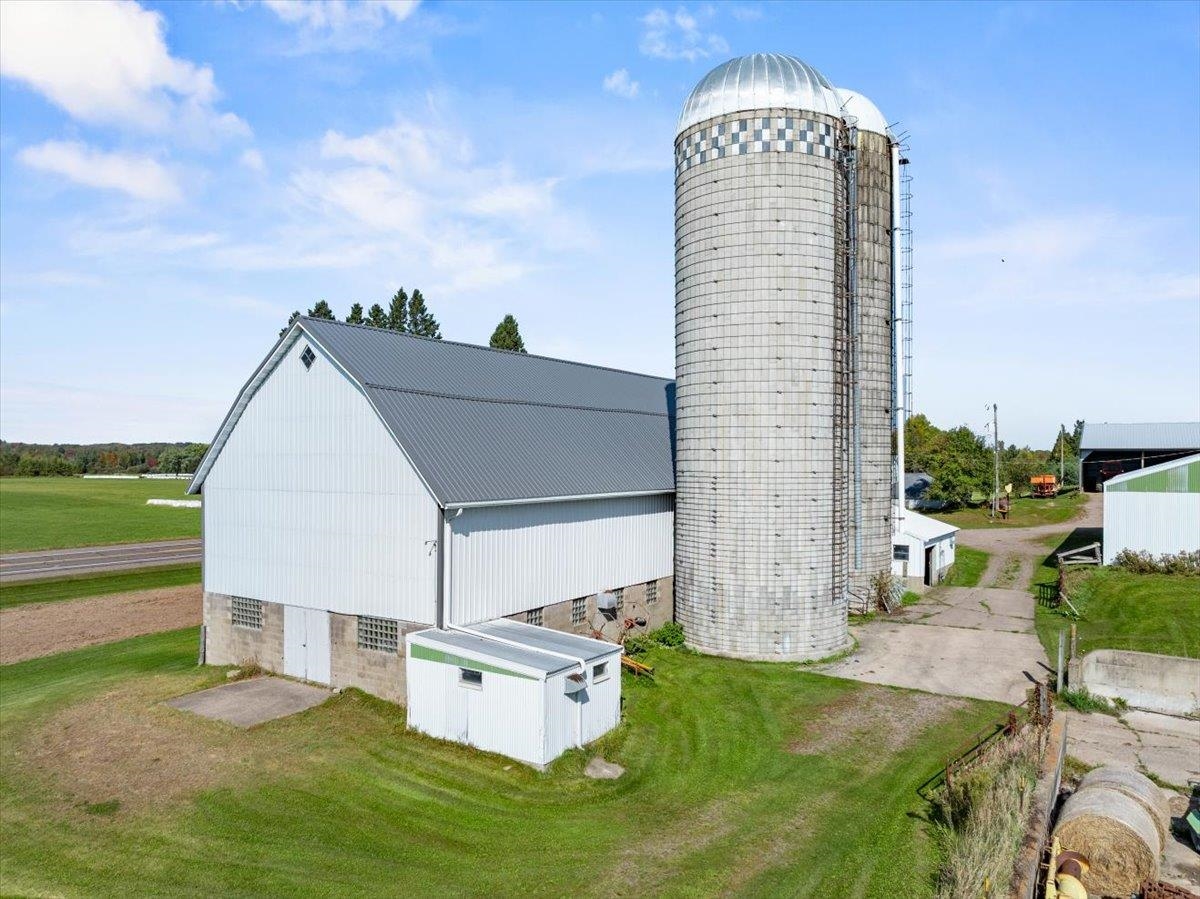 N6760 State Highway 13 Property Photo 27