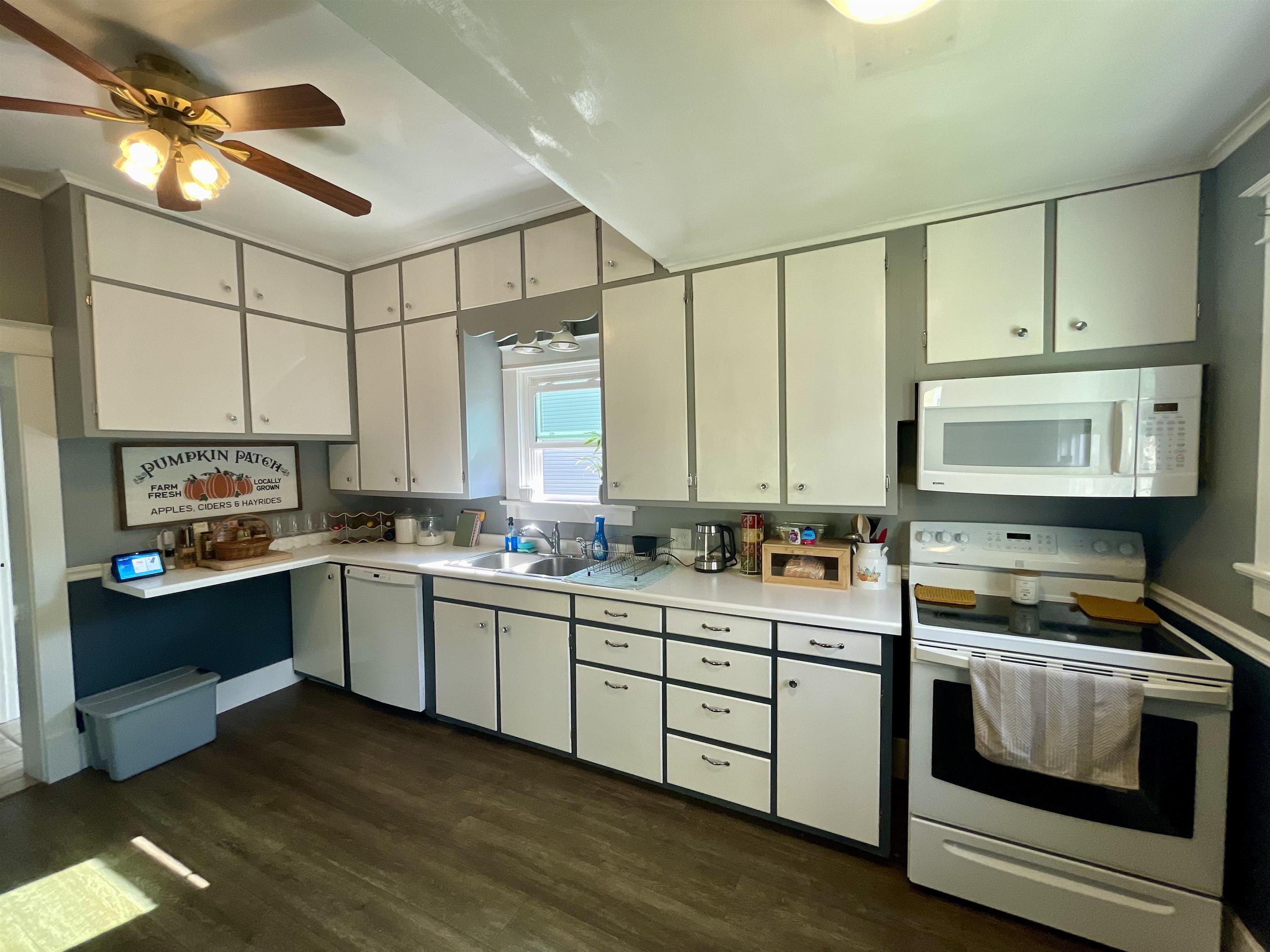 528 3rd Avenue South Property Photo 5