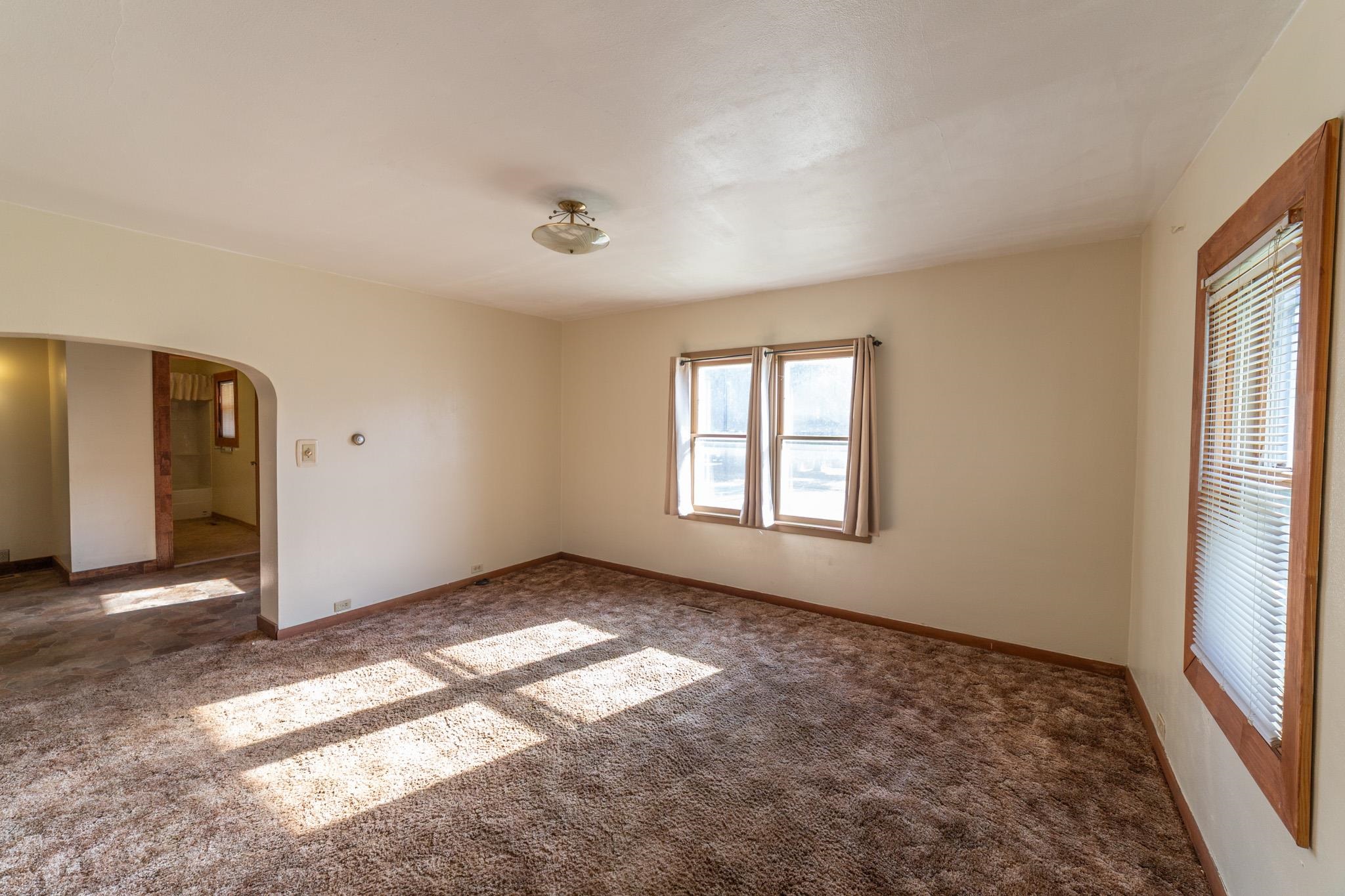 310 N Maple Avenue Property Photo 4