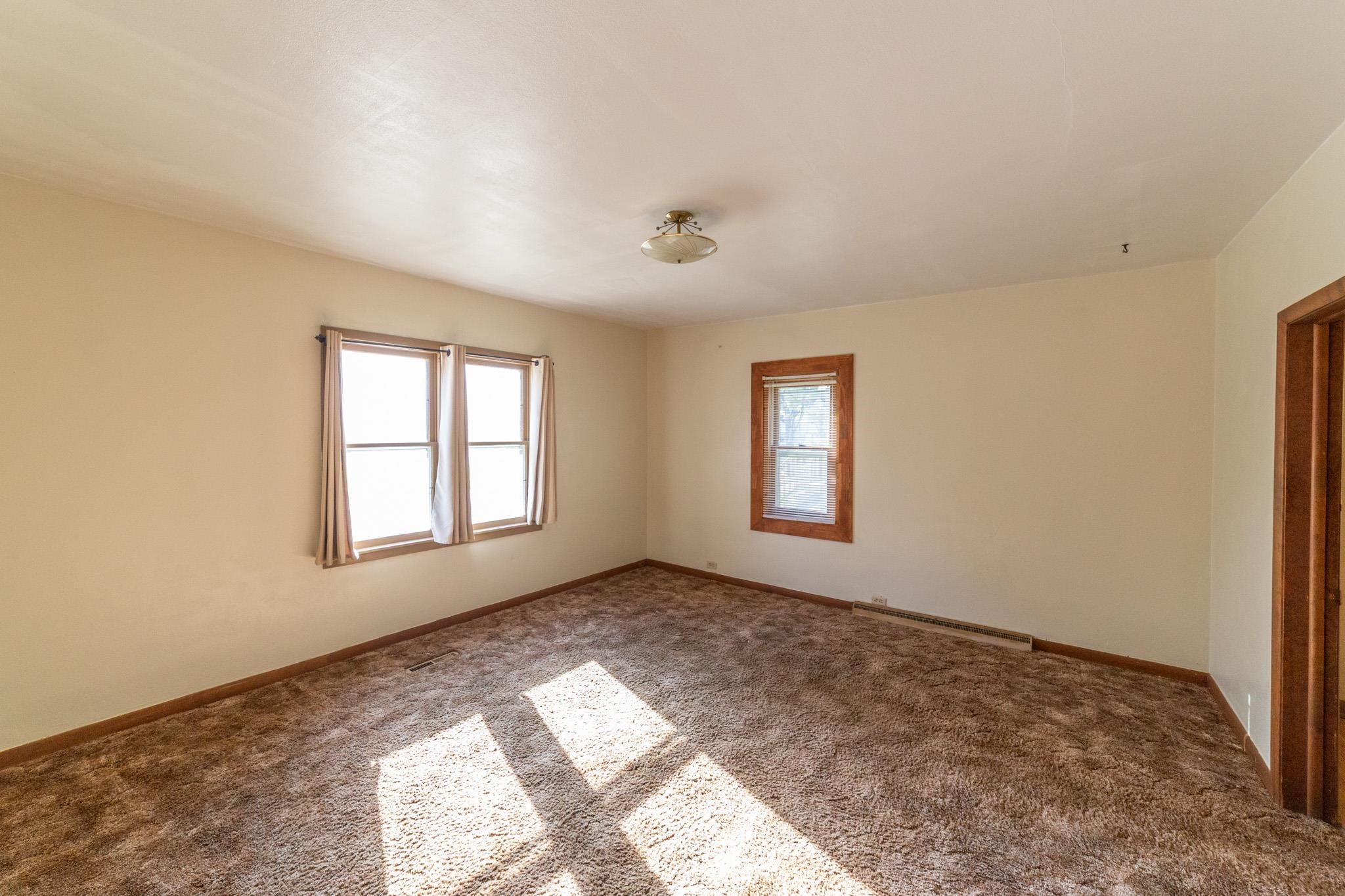 310 N Maple Avenue Property Photo 6