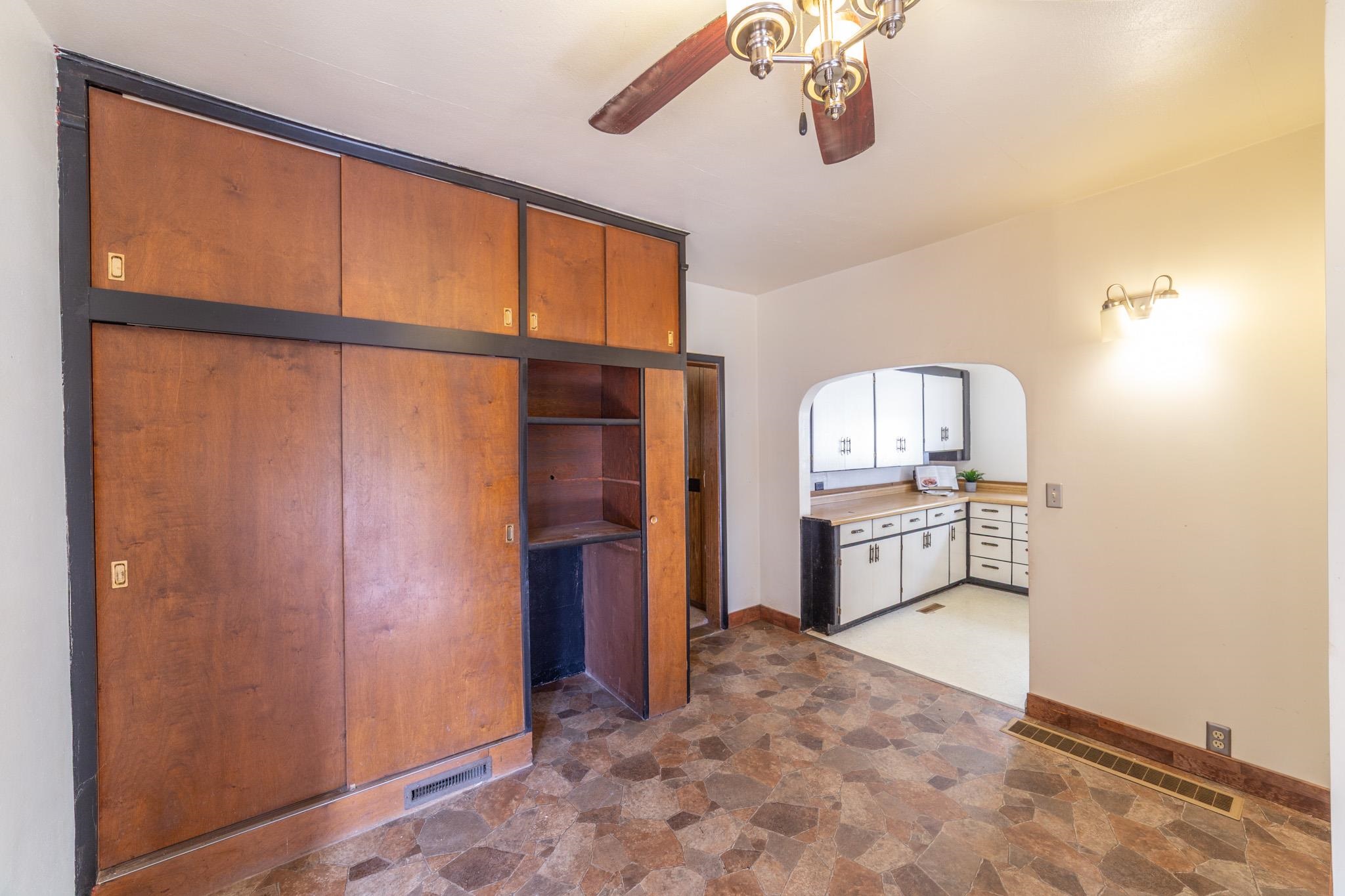 310 N Maple Avenue Property Photo 9