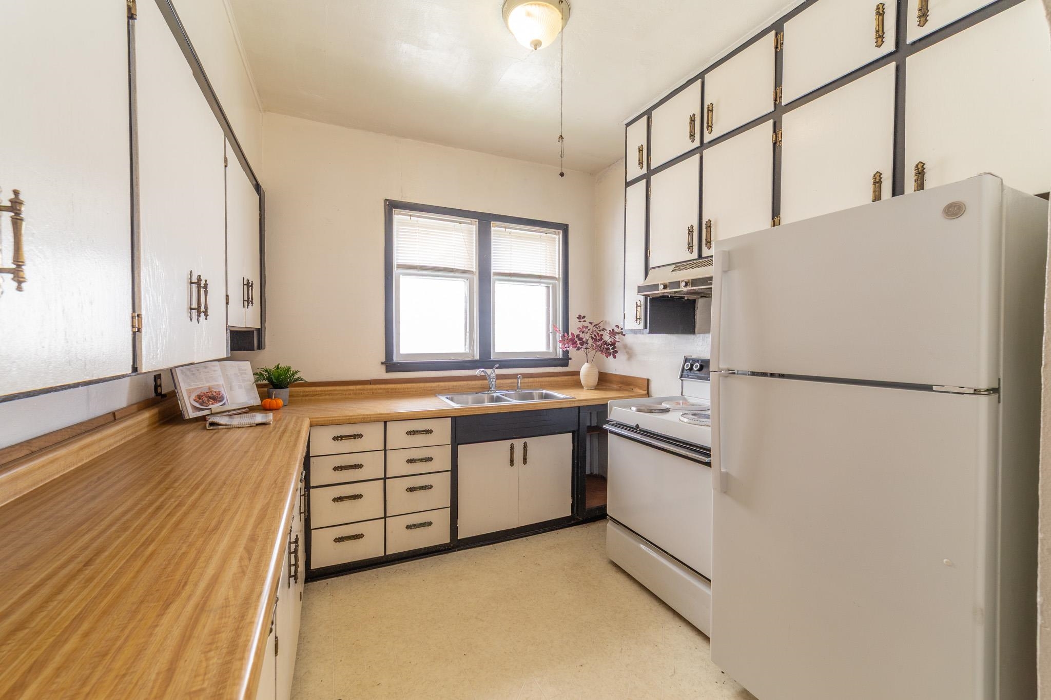 310 N Maple Avenue Property Photo 11