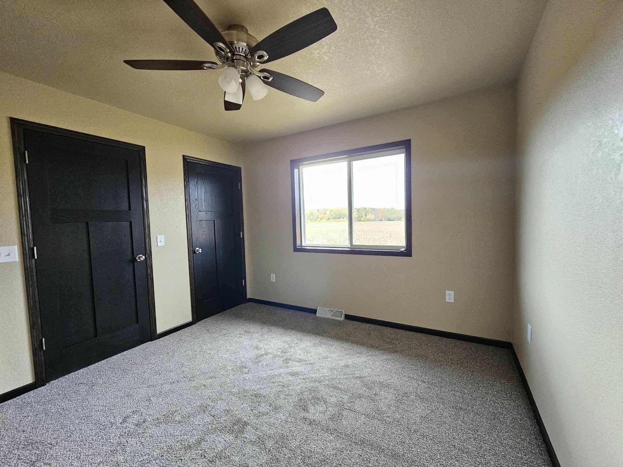 815 W Roberts Street Property Photo 12
