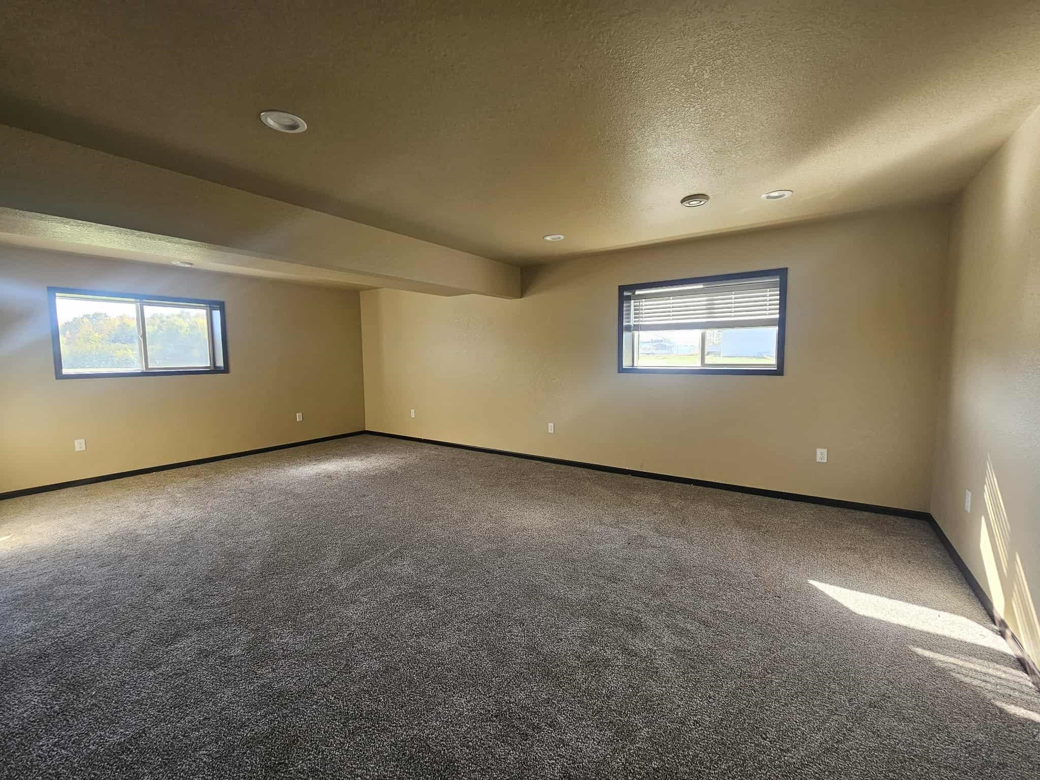 815 W Roberts Street Property Photo 13
