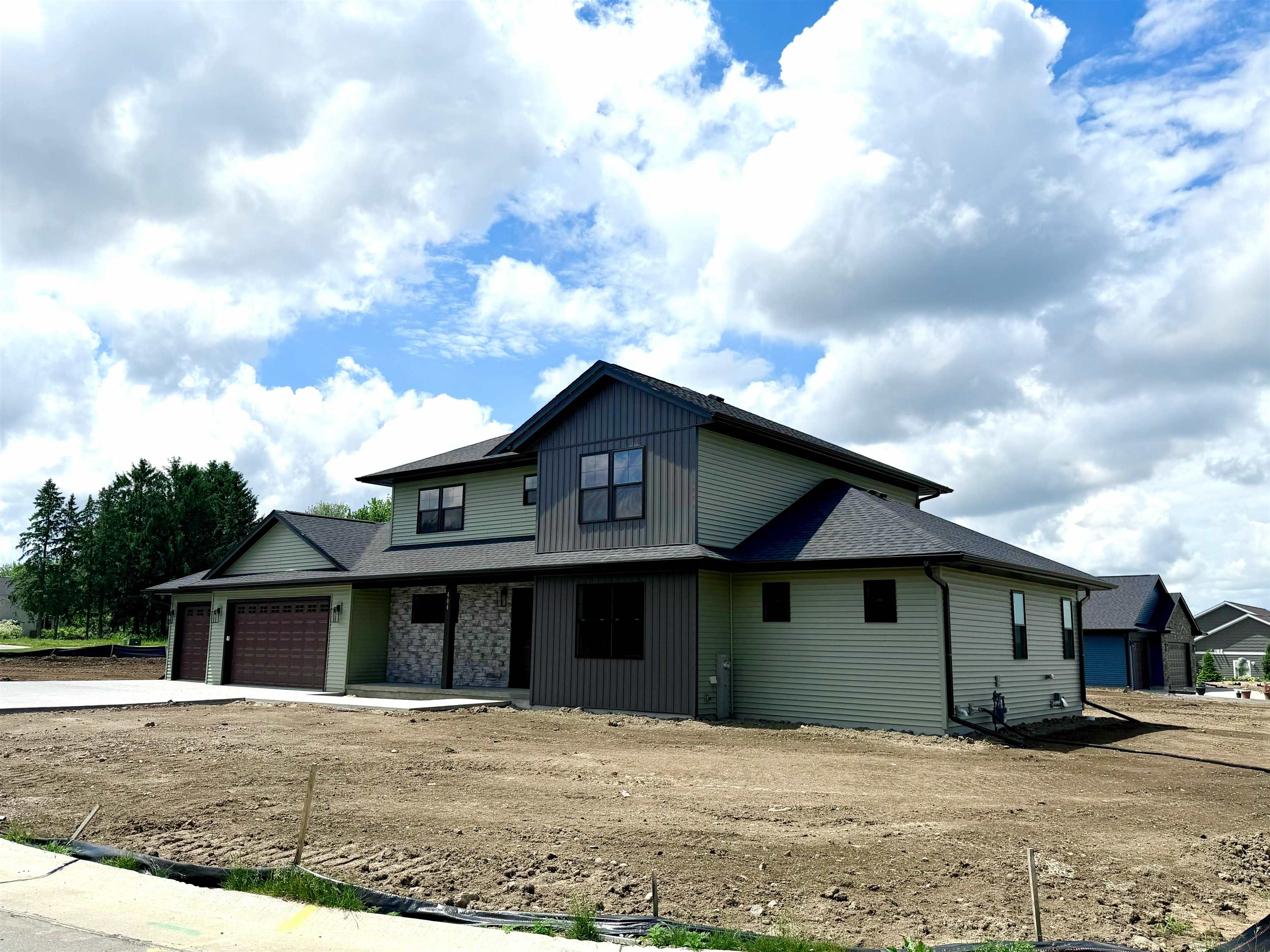 404 S Birch Avenue Property Photo 2