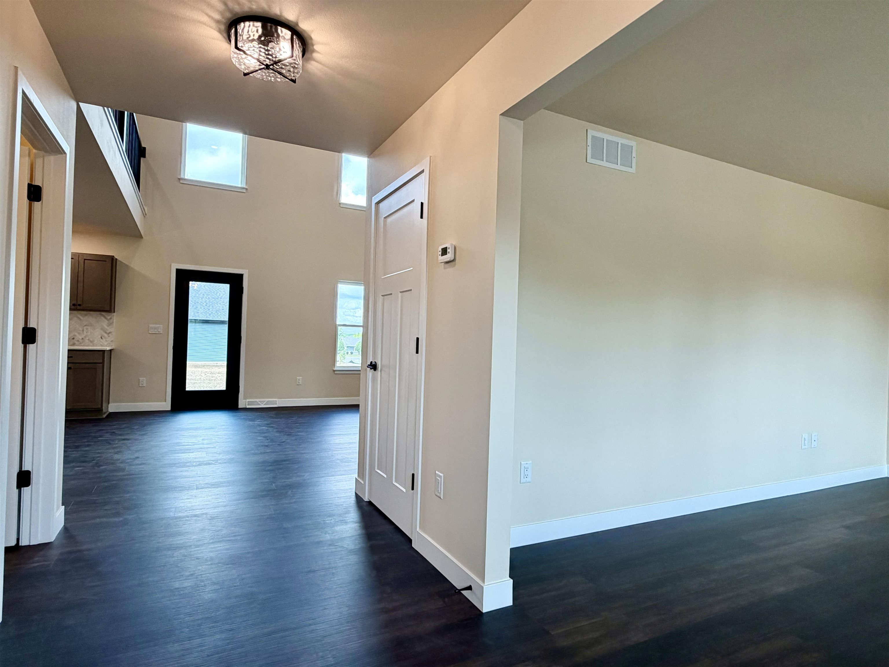 404 S Birch Avenue Property Photo 5
