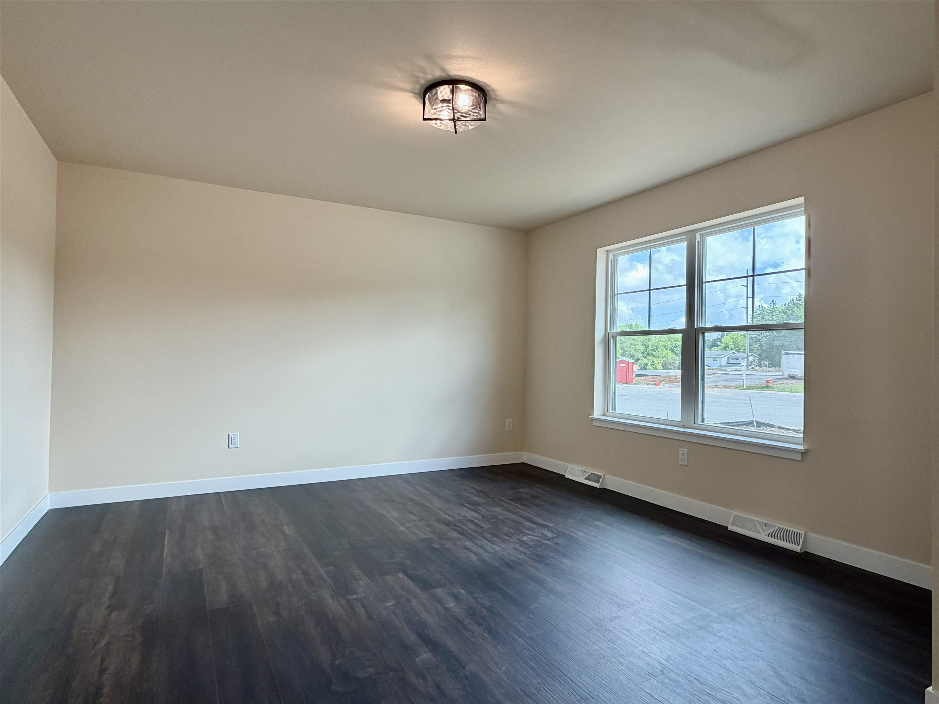 404 S Birch Avenue Property Photo 6