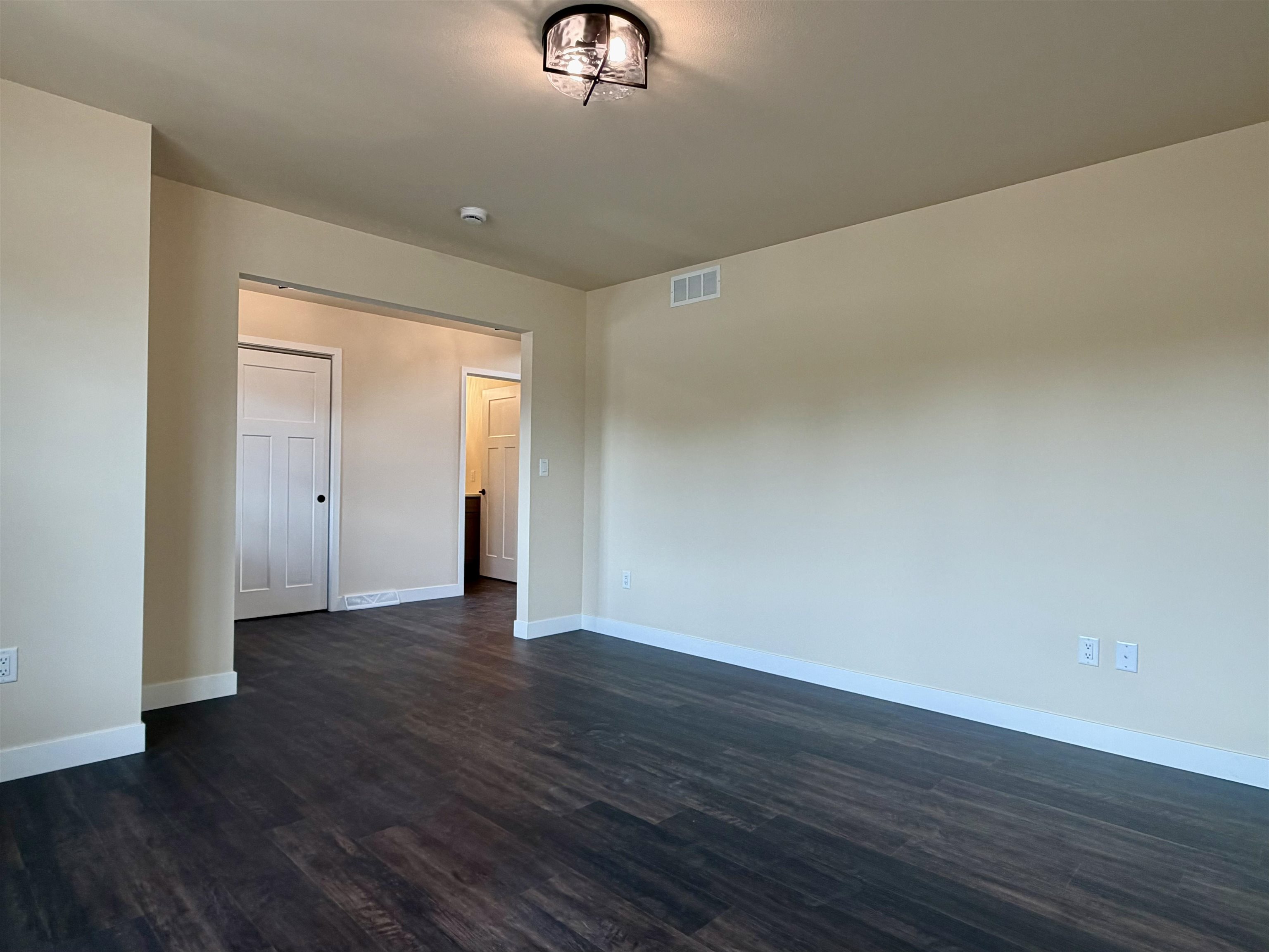 404 S Birch Avenue Property Photo 8
