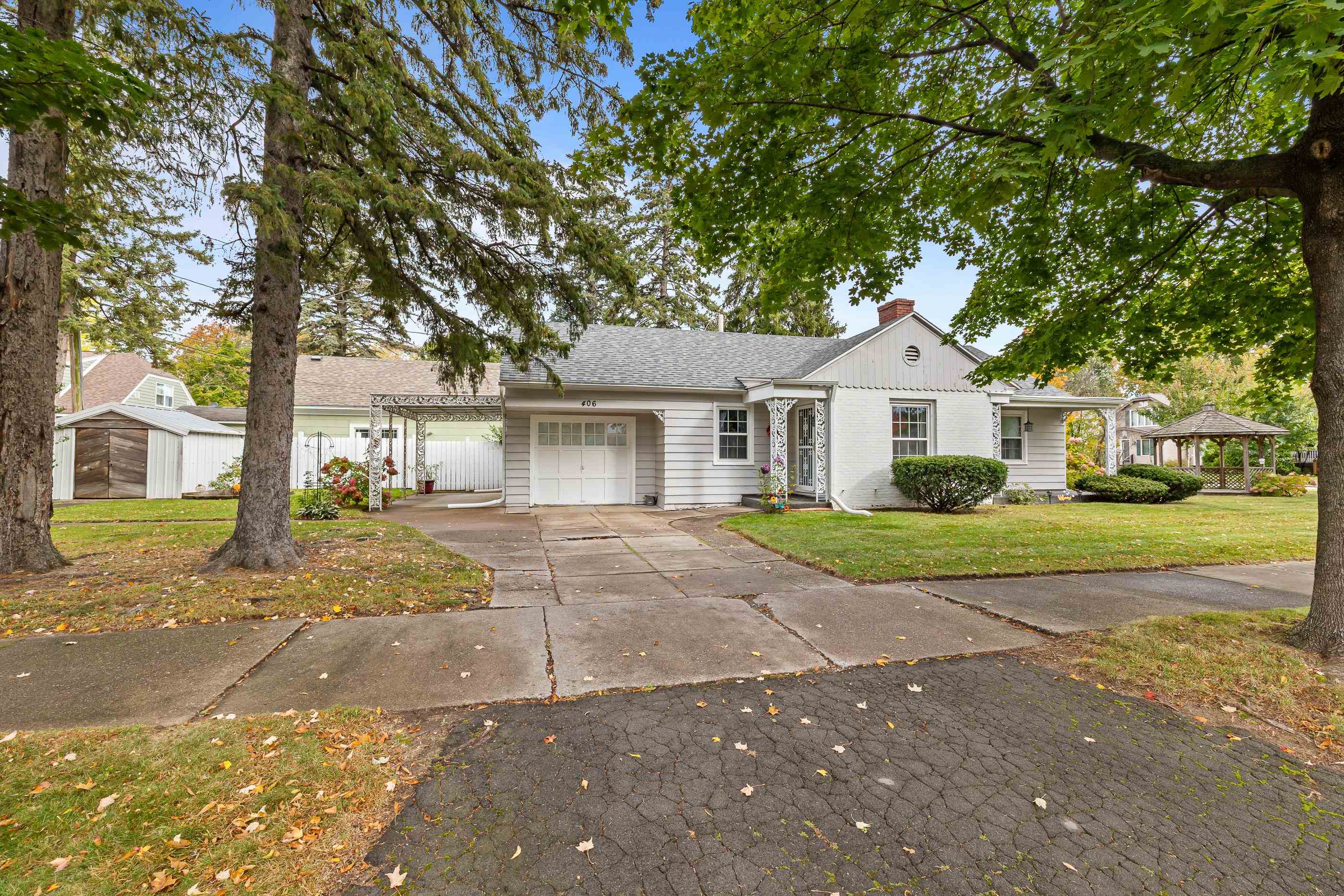 406 BERNARD STREET Property Photo 1