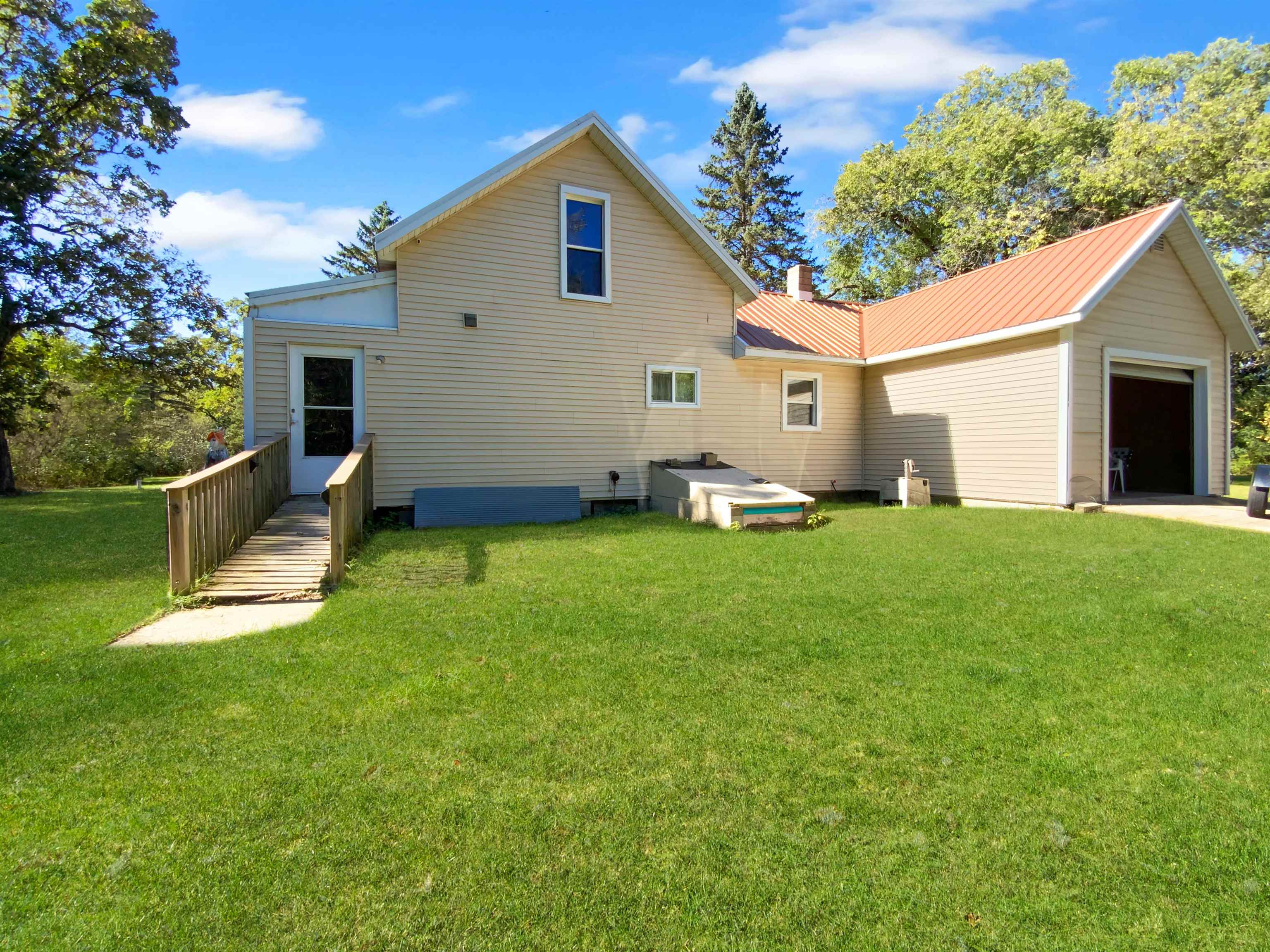 W11160 Apache Road Property Photo 2