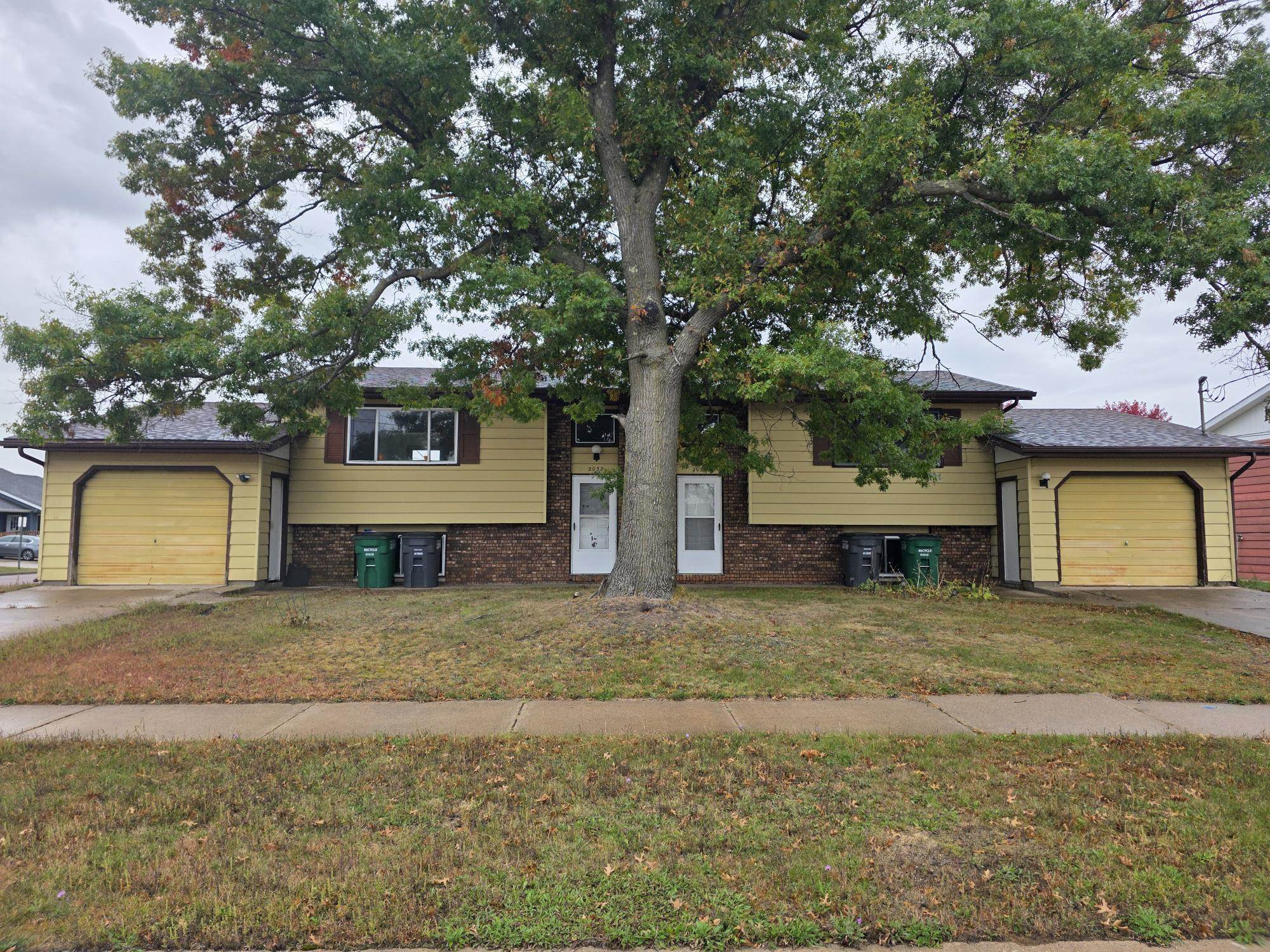 2030/2032 16th Street South Property Photo