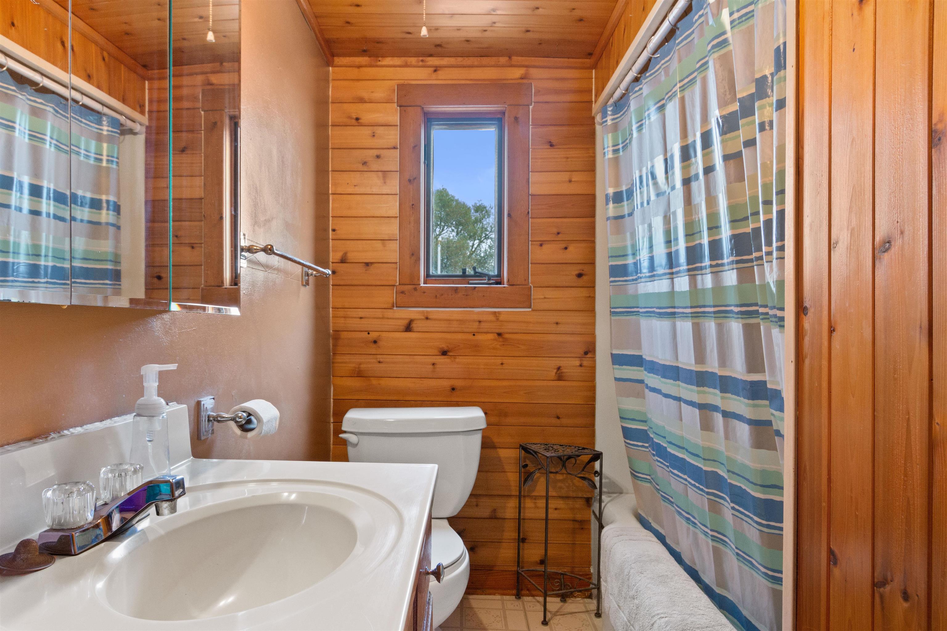 6805 State Highway 66 Property Photo 16