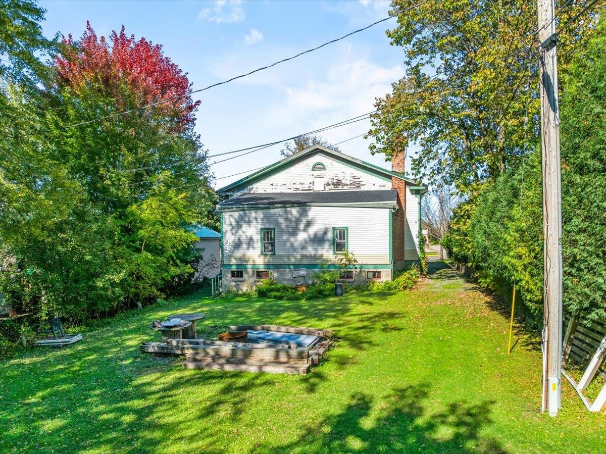 132 E 4th Street Property Photo 7