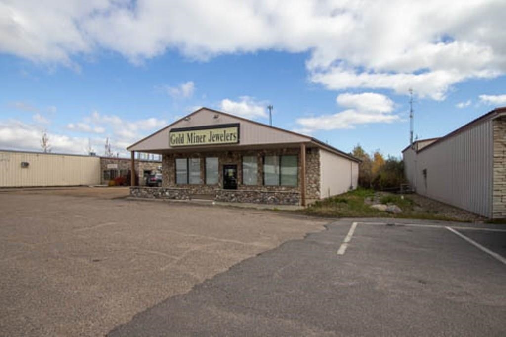 2737 Highway 45 Property Photo 2