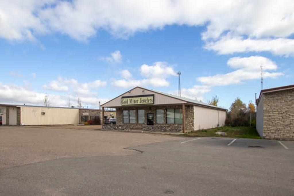 2737 Highway 45 Property Photo 4