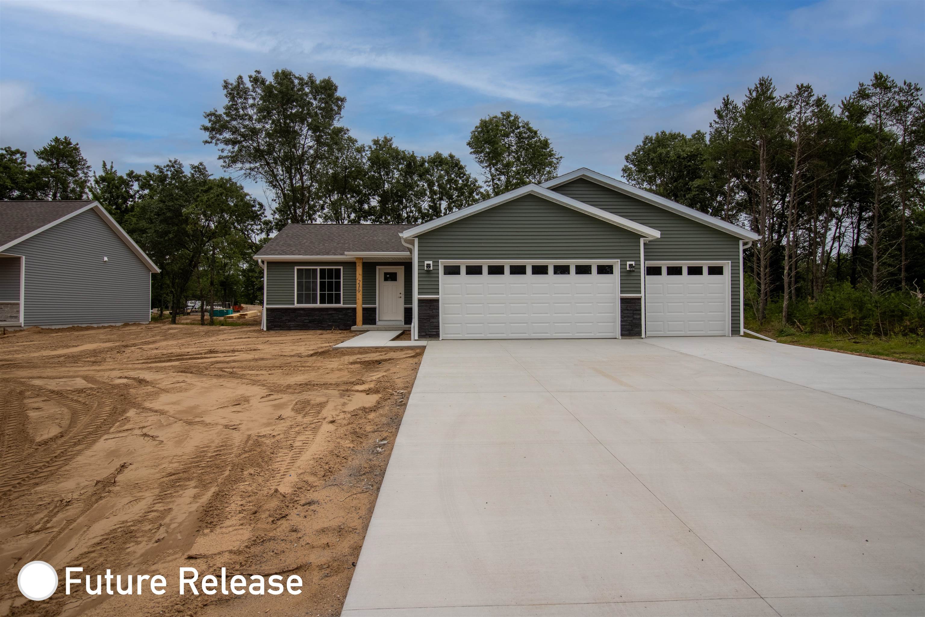 5572 FOREST CREEK ROAD Property Photo 1