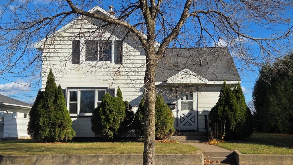 917 N 1st Avenue Property Photo