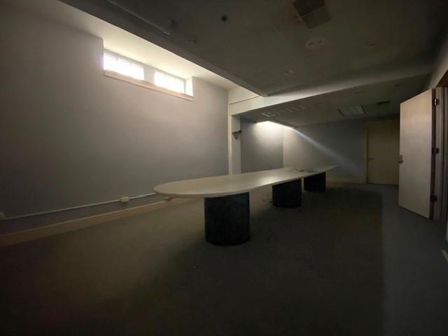 1408 Strongs Avenue Property Photo 12