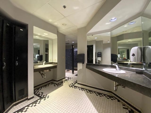 1408 Strongs Avenue Property Photo 18