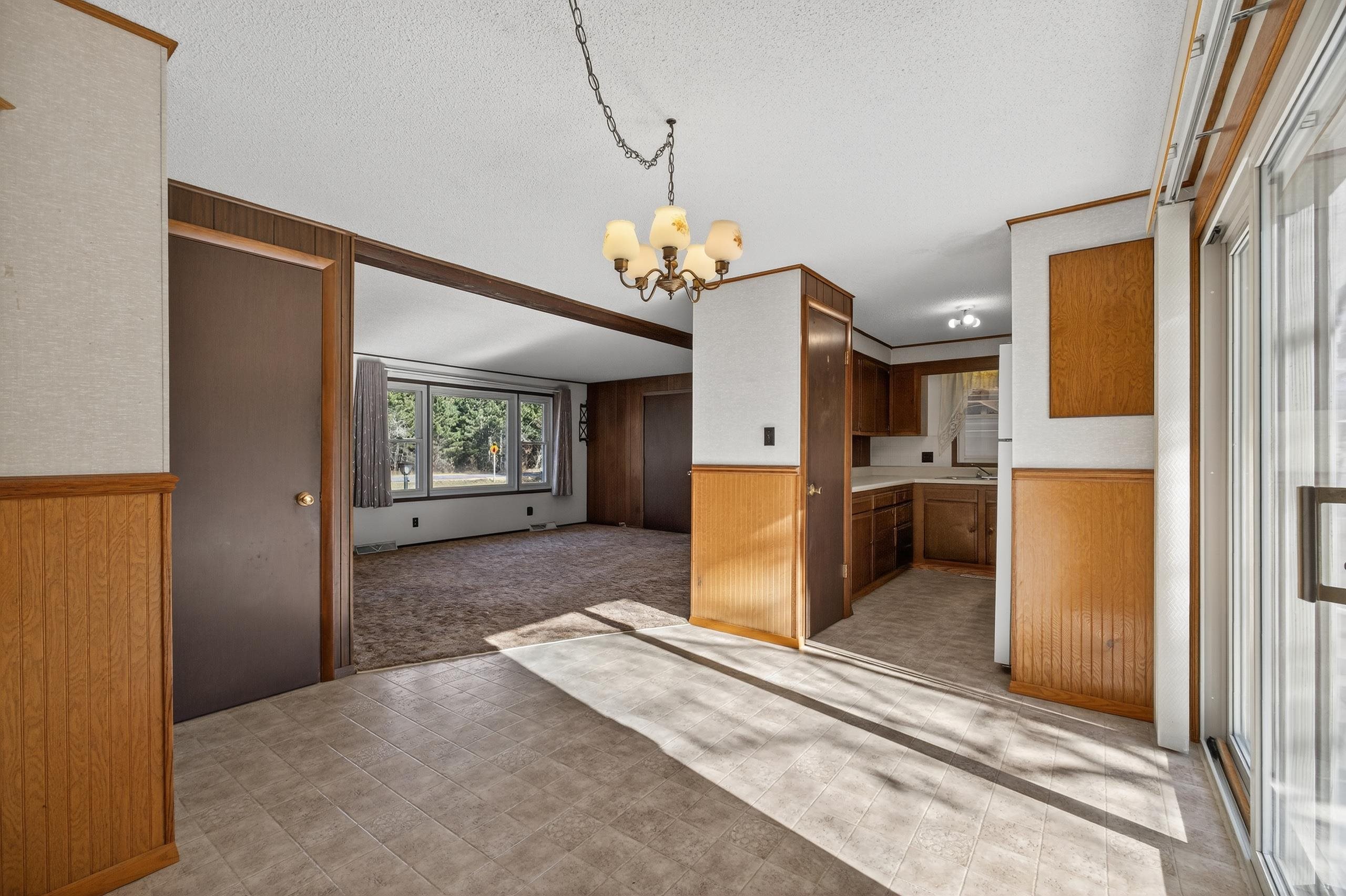 4555 Lynn Hill Road Property Photo 8