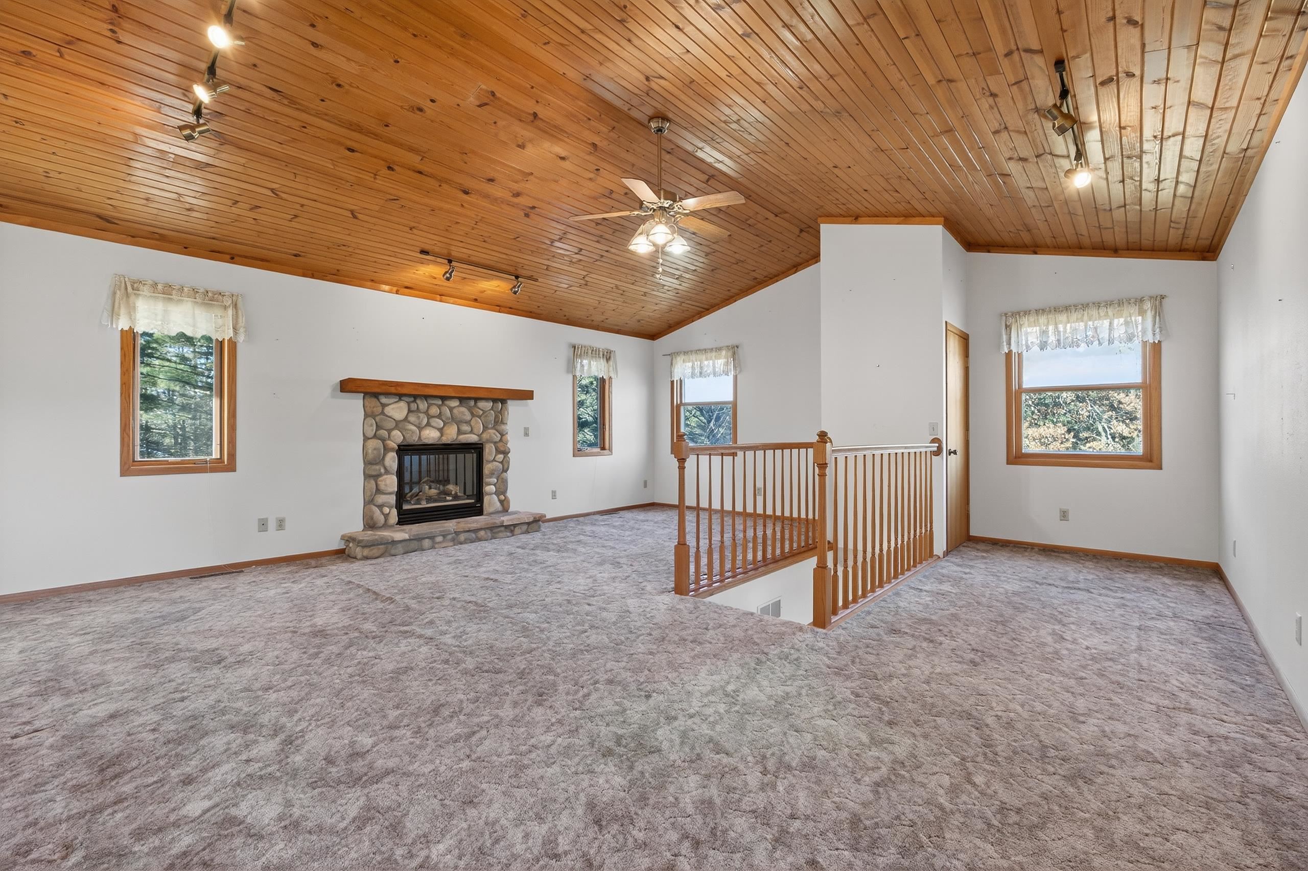 4555 Lynn Hill Road Property Photo 12